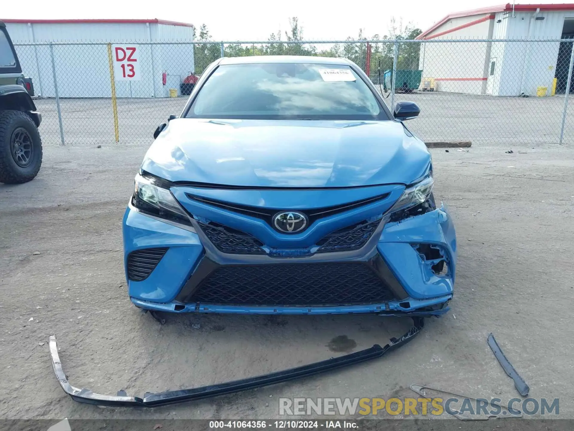6 fotografías del automóvil dañado 4T1KZ1AK4NU070035 TOYOTA CAMRY 2022