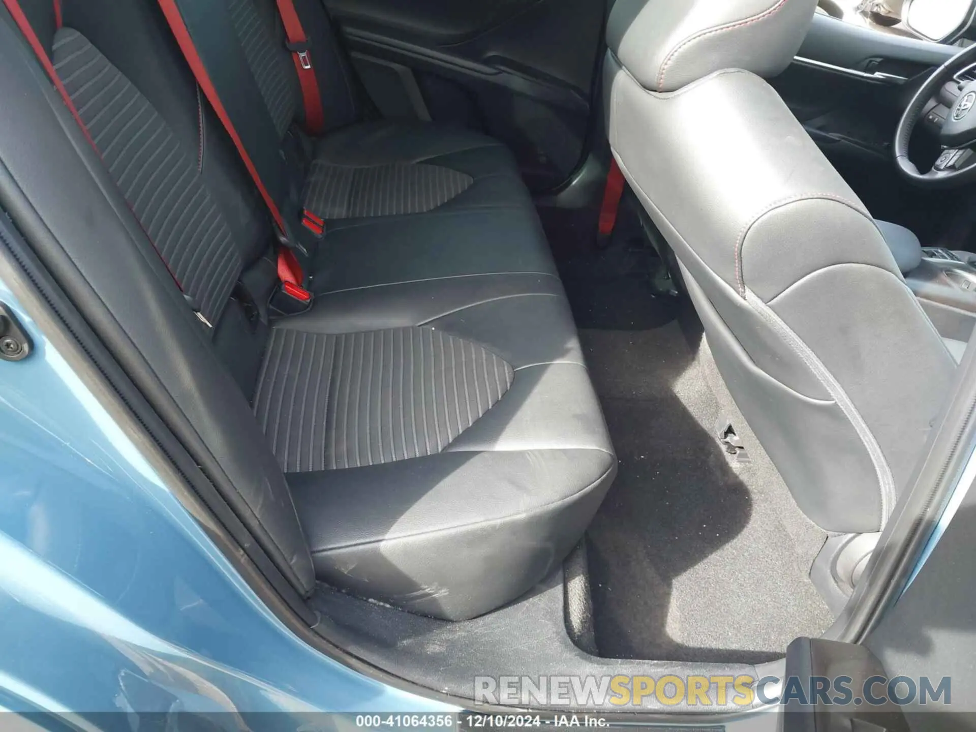 8 fotografías del automóvil dañado 4T1KZ1AK4NU070035 TOYOTA CAMRY 2022