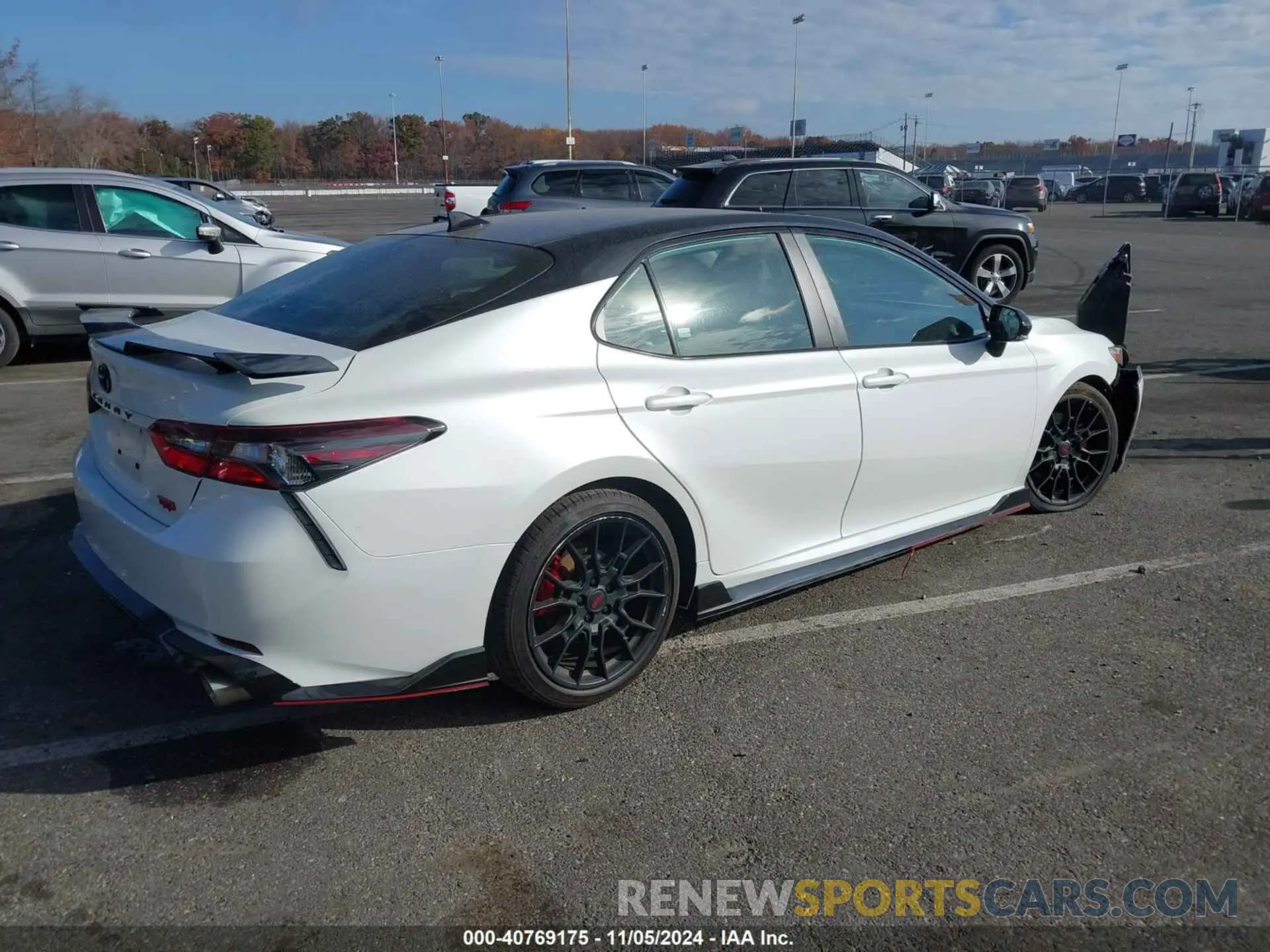 4 fotografías del automóvil dañado 4T1KZ1AK5NU061165 TOYOTA CAMRY 2022
