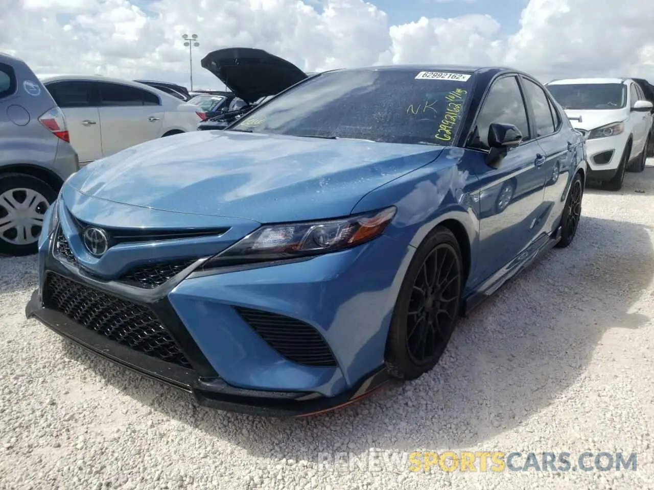 2 fotografías del automóvil dañado 4T1KZ1AK5NU062879 TOYOTA CAMRY 2022