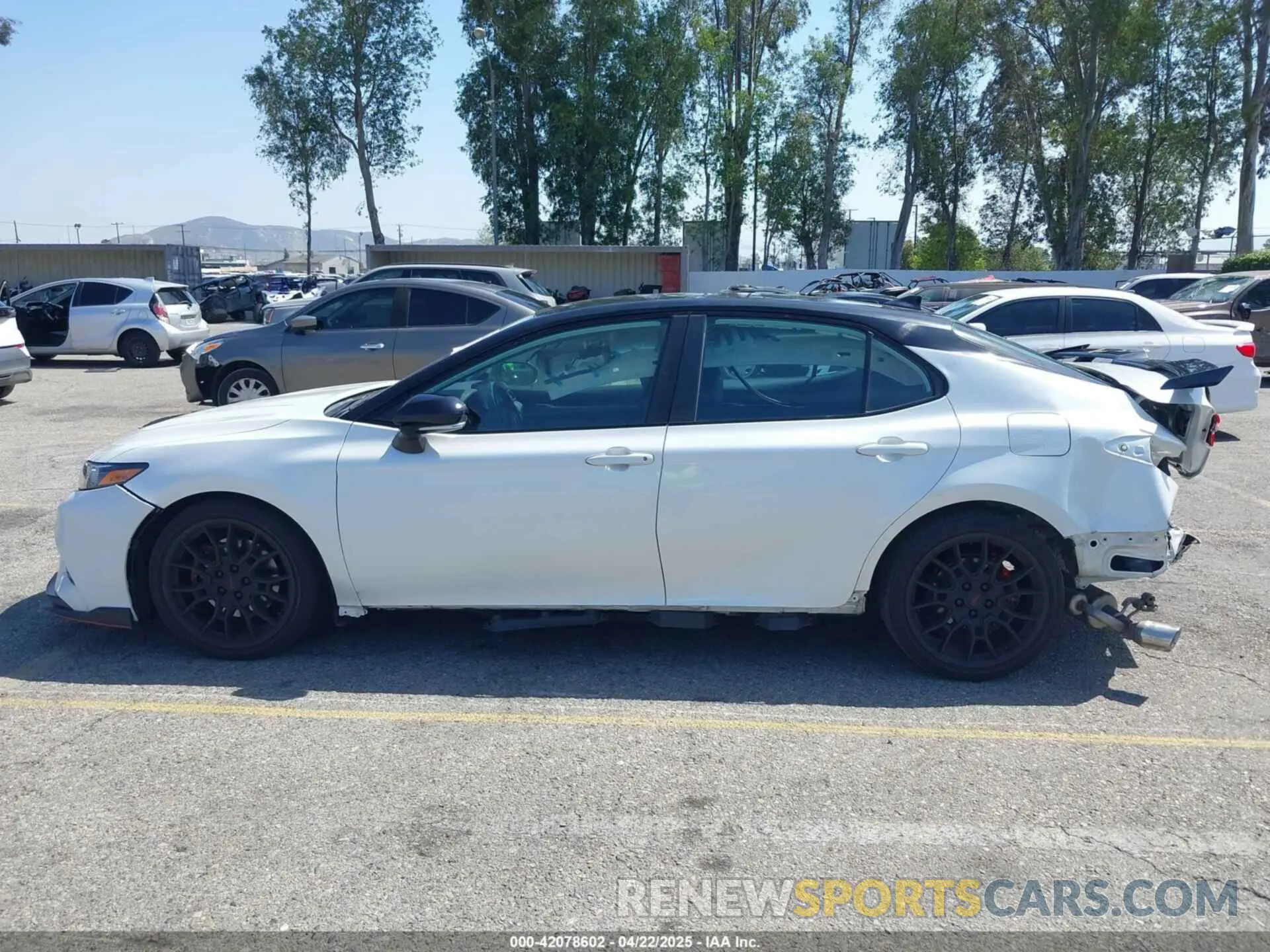 15 fotografías del automóvil dañado 4T1KZ1AK6NU066620 TOYOTA CAMRY 2022