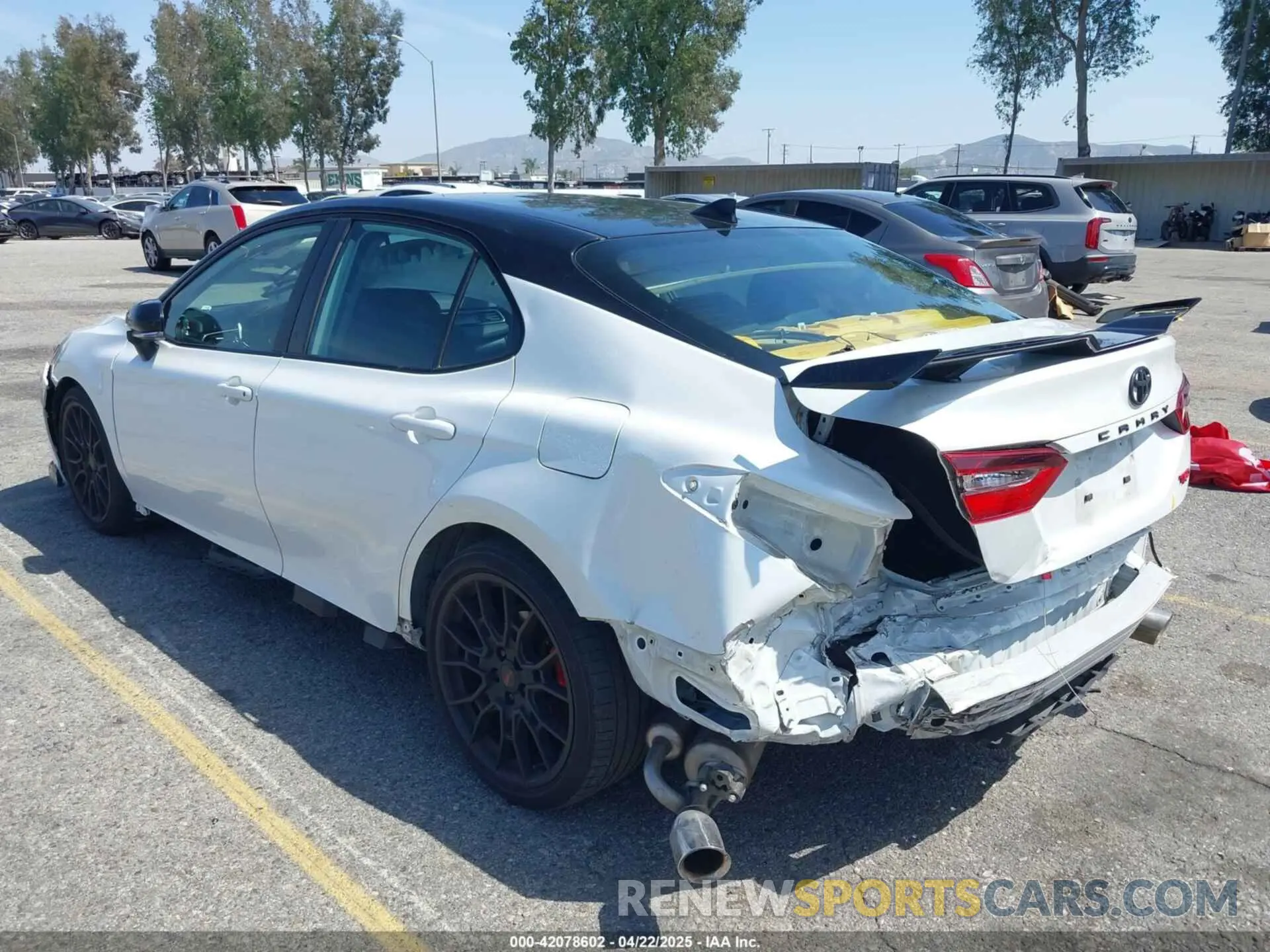 3 fotografías del automóvil dañado 4T1KZ1AK6NU066620 TOYOTA CAMRY 2022