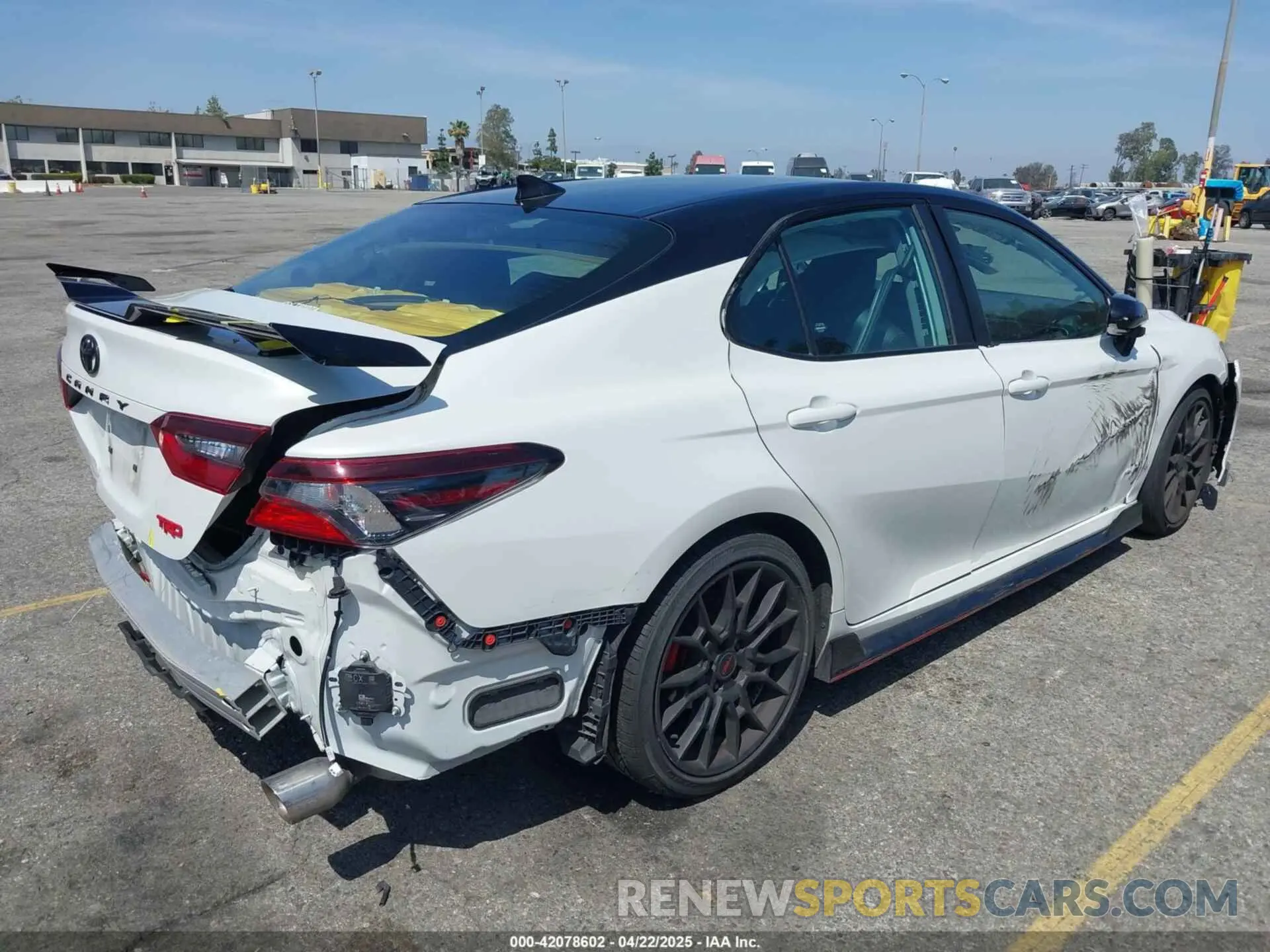 4 fotografías del automóvil dañado 4T1KZ1AK6NU066620 TOYOTA CAMRY 2022