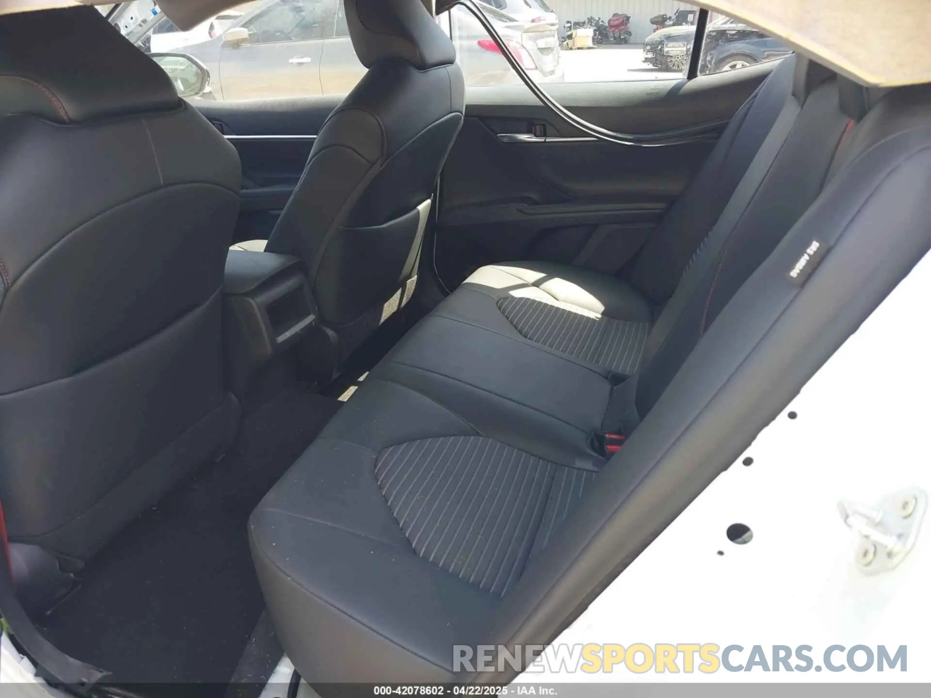 8 fotografías del automóvil dañado 4T1KZ1AK6NU066620 TOYOTA CAMRY 2022