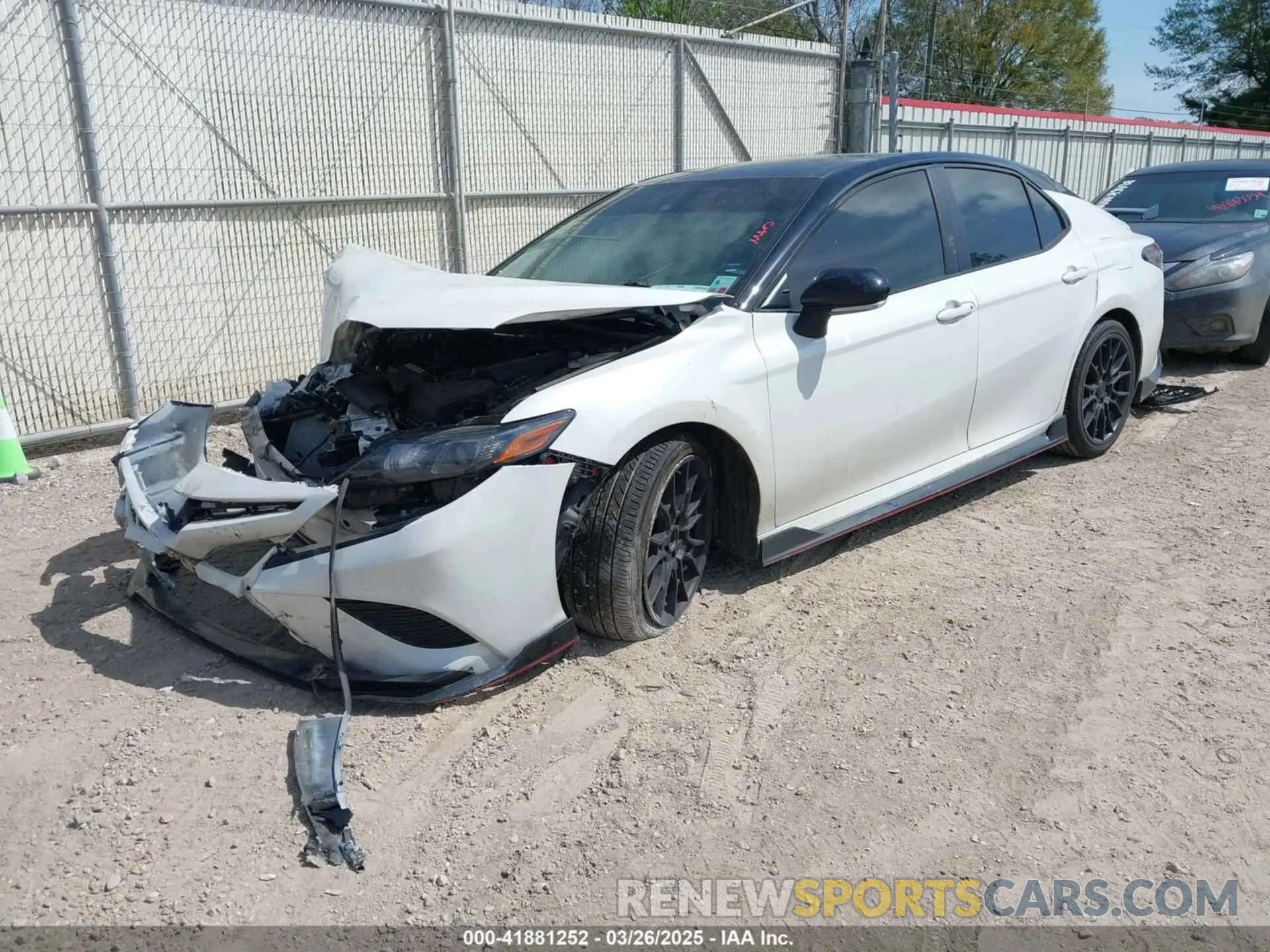 2 fotografías del automóvil dañado 4T1KZ1AK6NU069341 TOYOTA CAMRY 2022