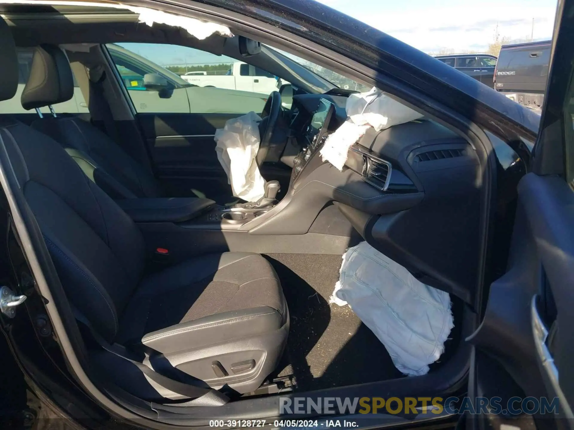 5 fotografías del automóvil dañado 4T1KZ1AK7NU063984 TOYOTA CAMRY 2022