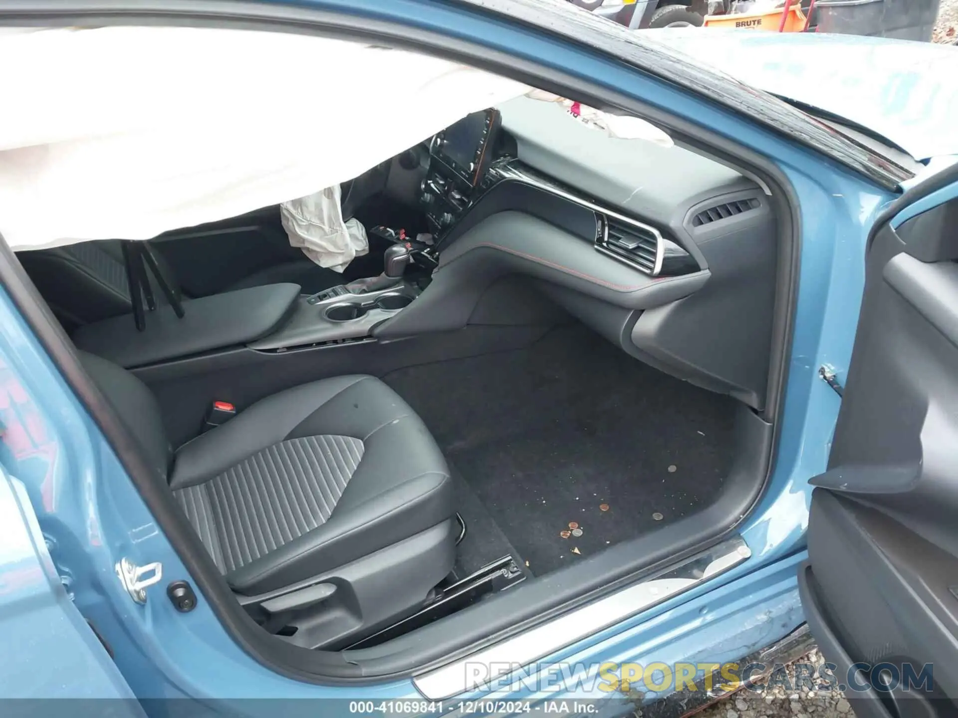 5 fotografías del automóvil dañado 4T1KZ1AK7NU068702 TOYOTA CAMRY 2022