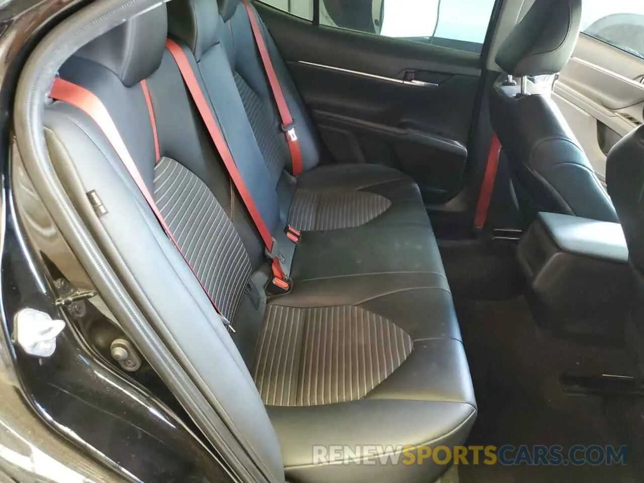 10 fotografías del automóvil dañado 4T1KZ1AK8NU067607 TOYOTA CAMRY 2022