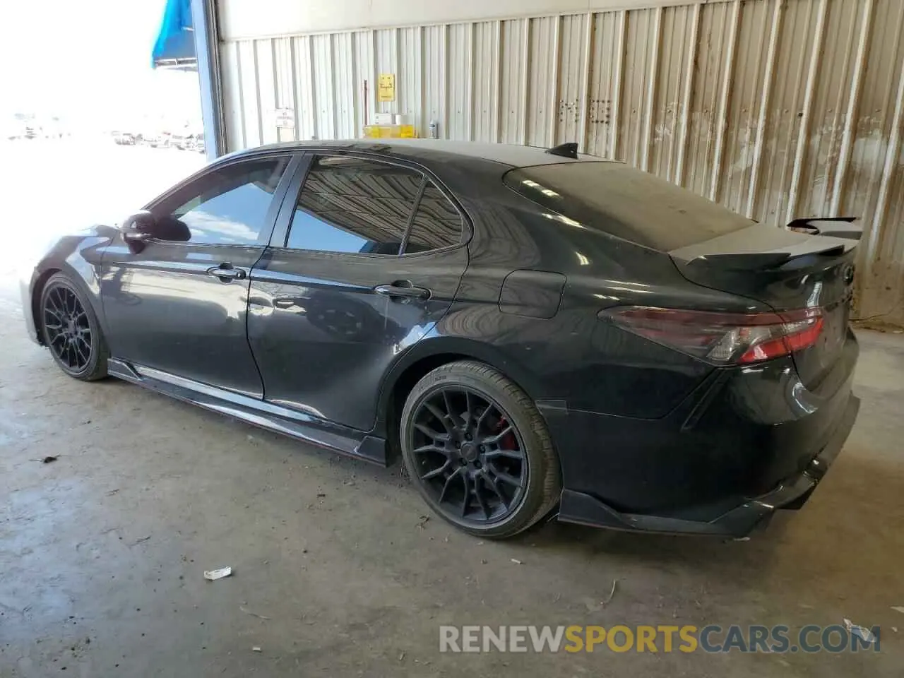 2 fotografías del automóvil dañado 4T1KZ1AK8NU067607 TOYOTA CAMRY 2022