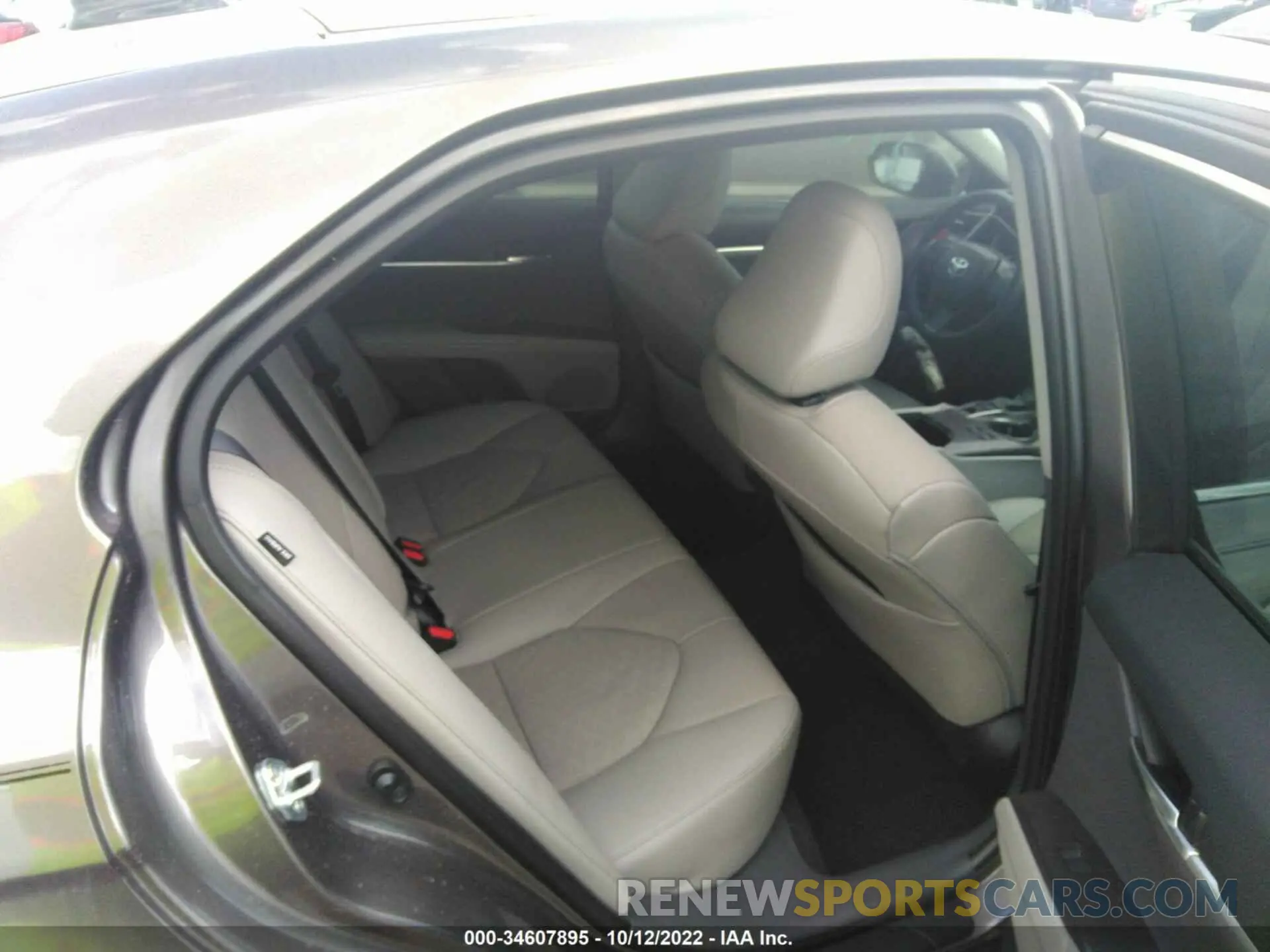 8 fotografías del automóvil dañado 4T1KZ1AK9NU068393 TOYOTA CAMRY 2022