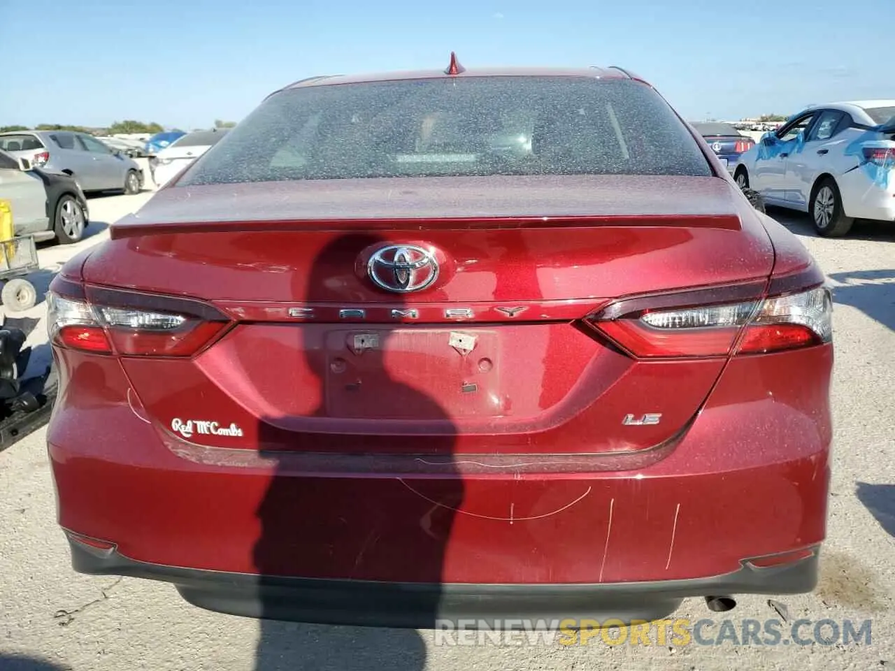 6 fotografías del automóvil dañado 4T1R11AK0NU630946 TOYOTA CAMRY 2022