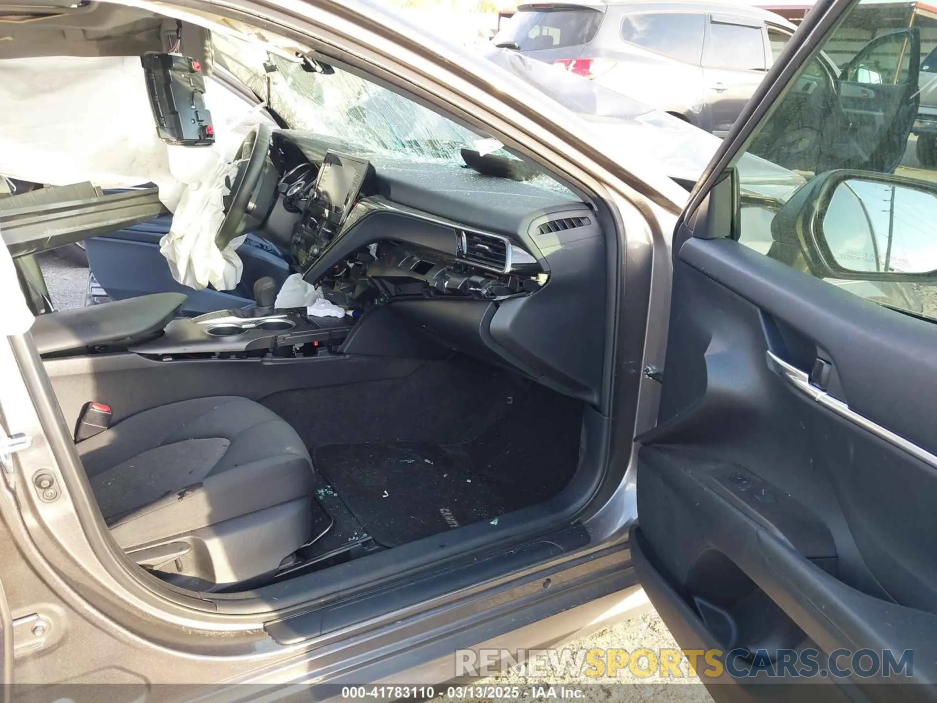5 fotografías del automóvil dañado 4T1R11AK2NU069892 TOYOTA CAMRY 2022