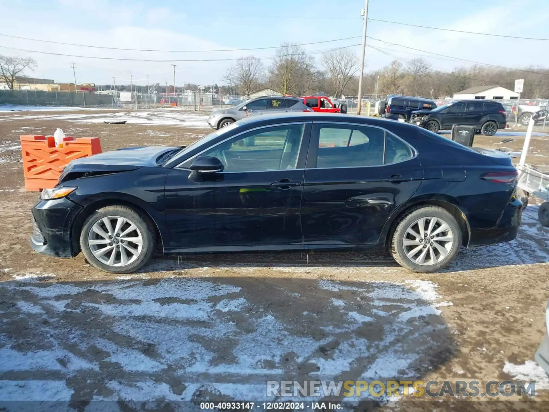 14 fotografías del automóvil dañado 4T1R11AK2NU634061 TOYOTA CAMRY 2022