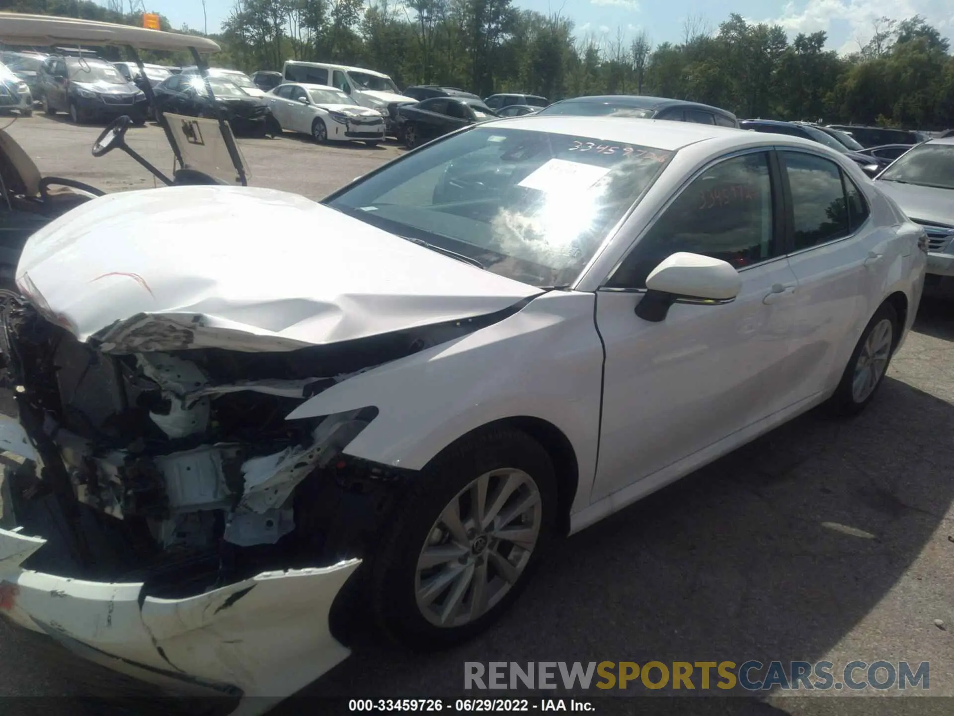 2 fotografías del automóvil dañado 4T1R11AK4NU675629 TOYOTA CAMRY 2022