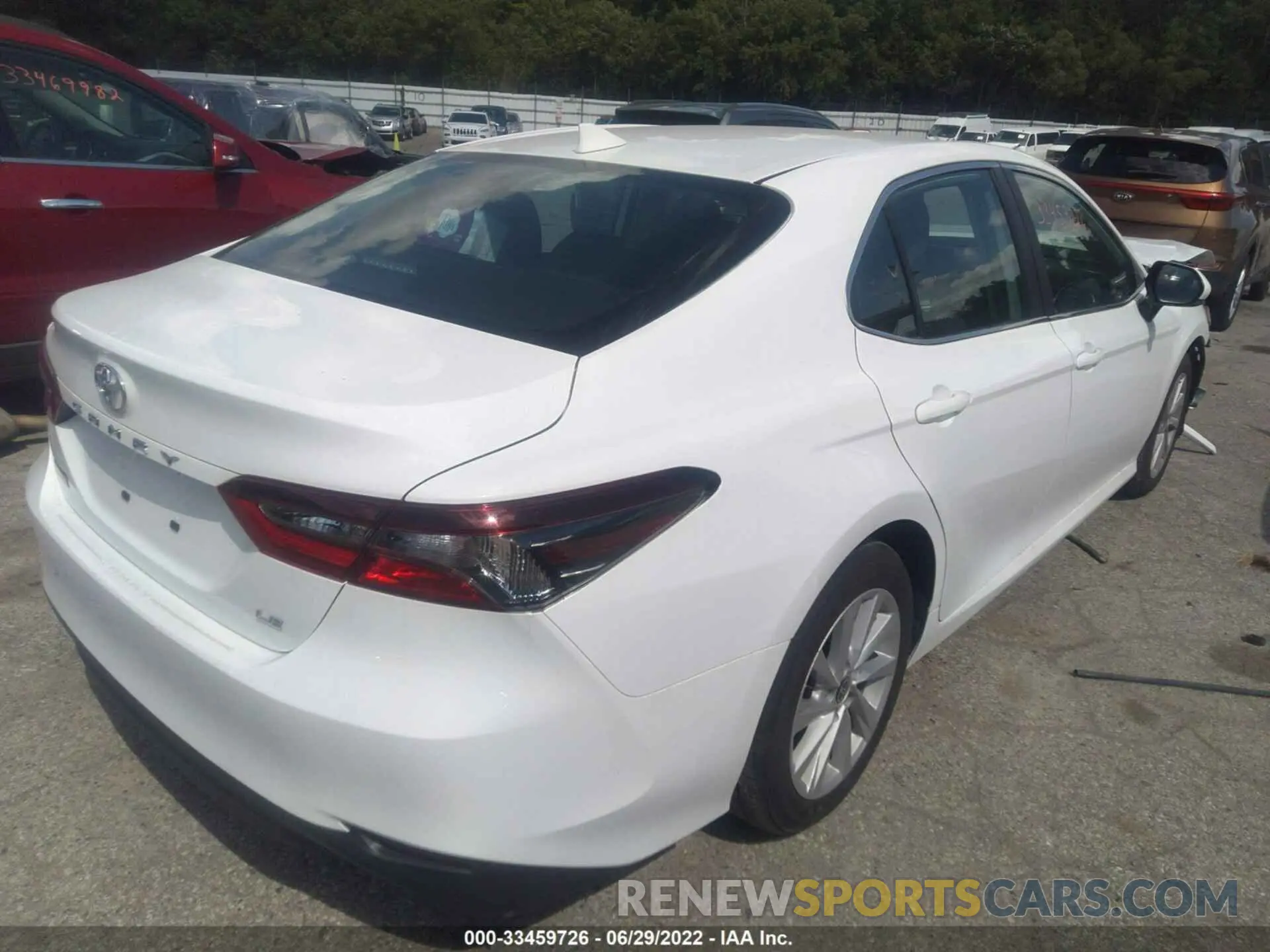4 fotografías del automóvil dañado 4T1R11AK4NU675629 TOYOTA CAMRY 2022