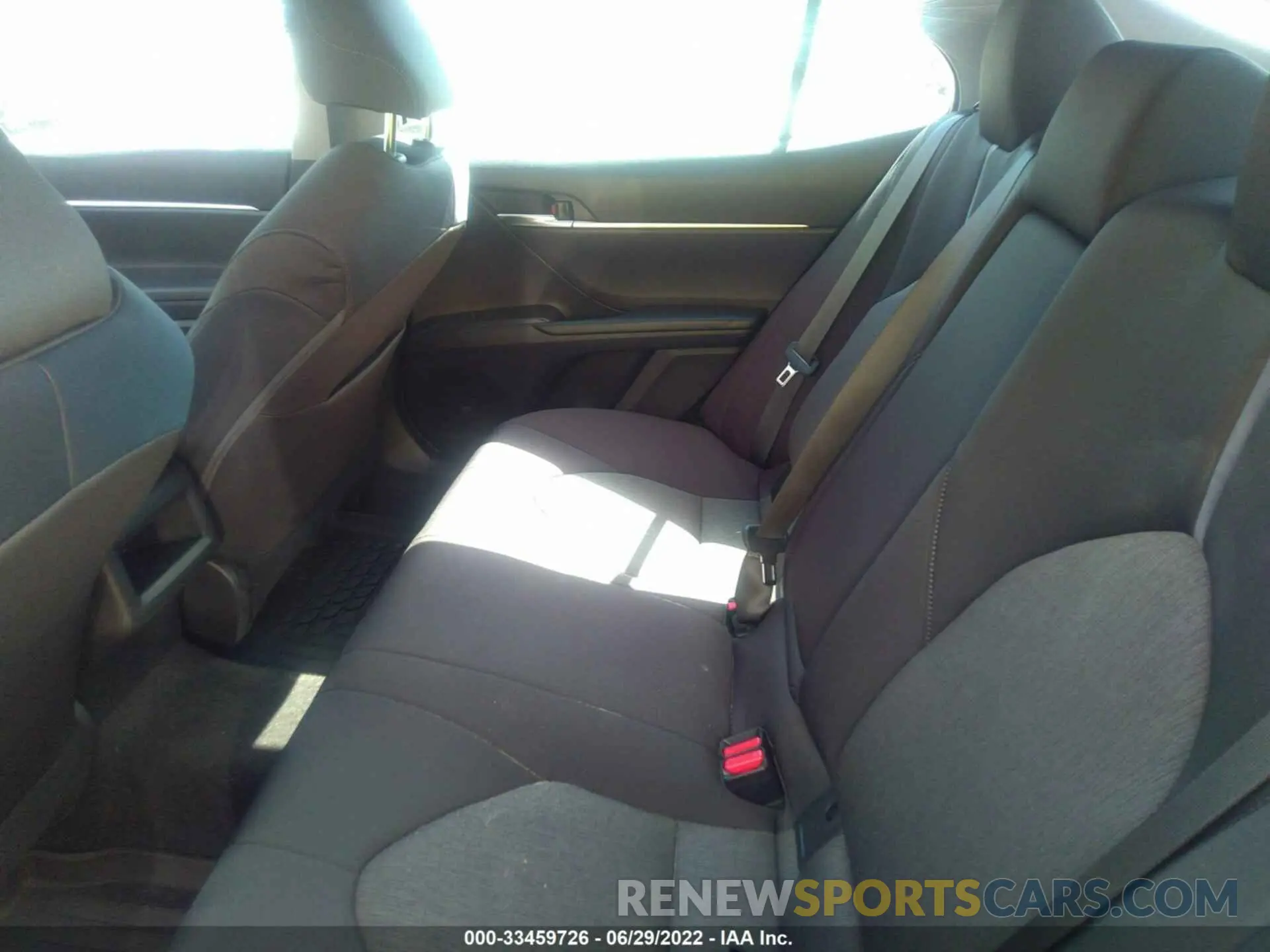 8 fotografías del automóvil dañado 4T1R11AK4NU675629 TOYOTA CAMRY 2022