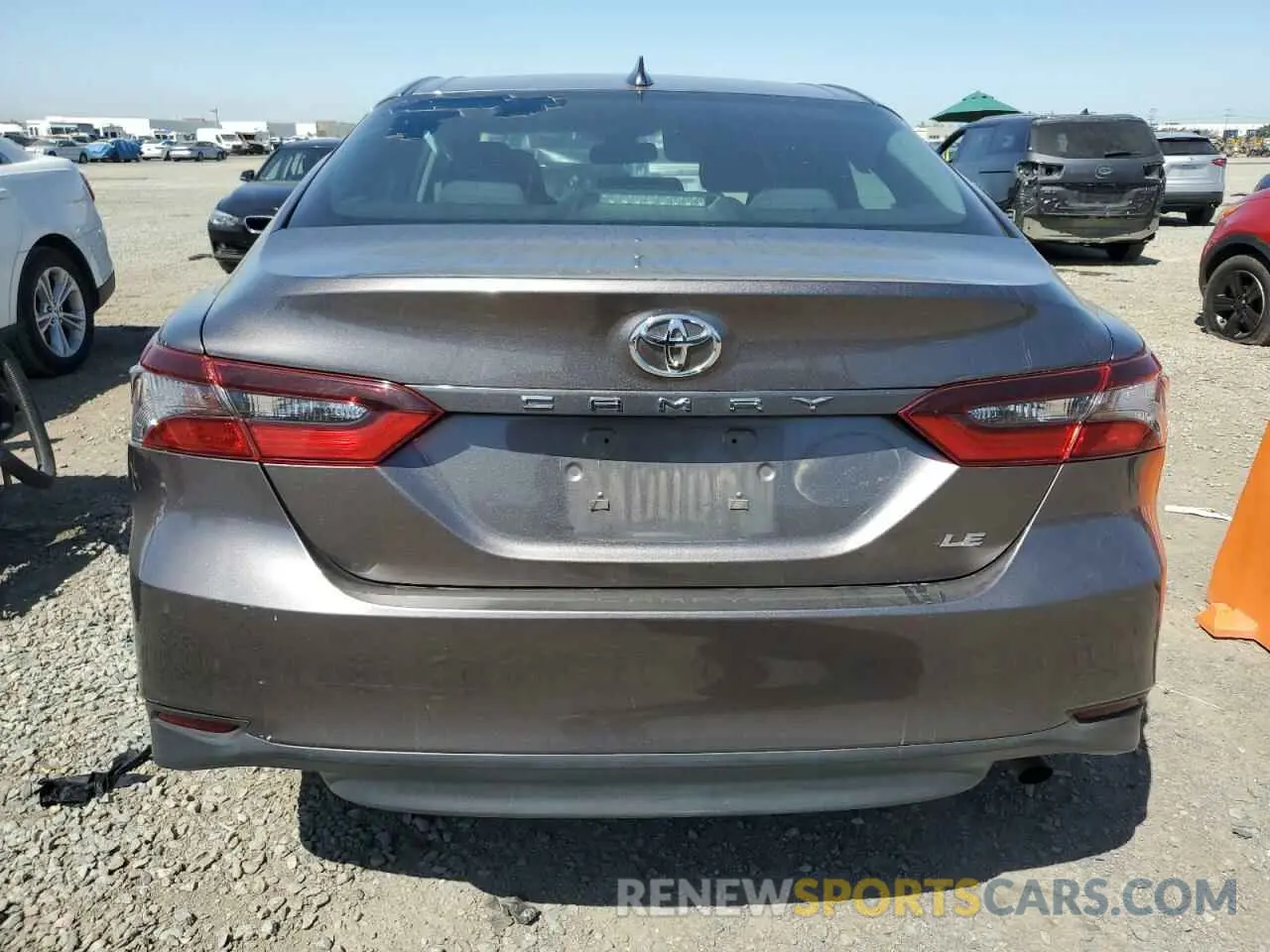 6 fotografías del automóvil dañado 4T1R11AK7NU663555 TOYOTA CAMRY 2022