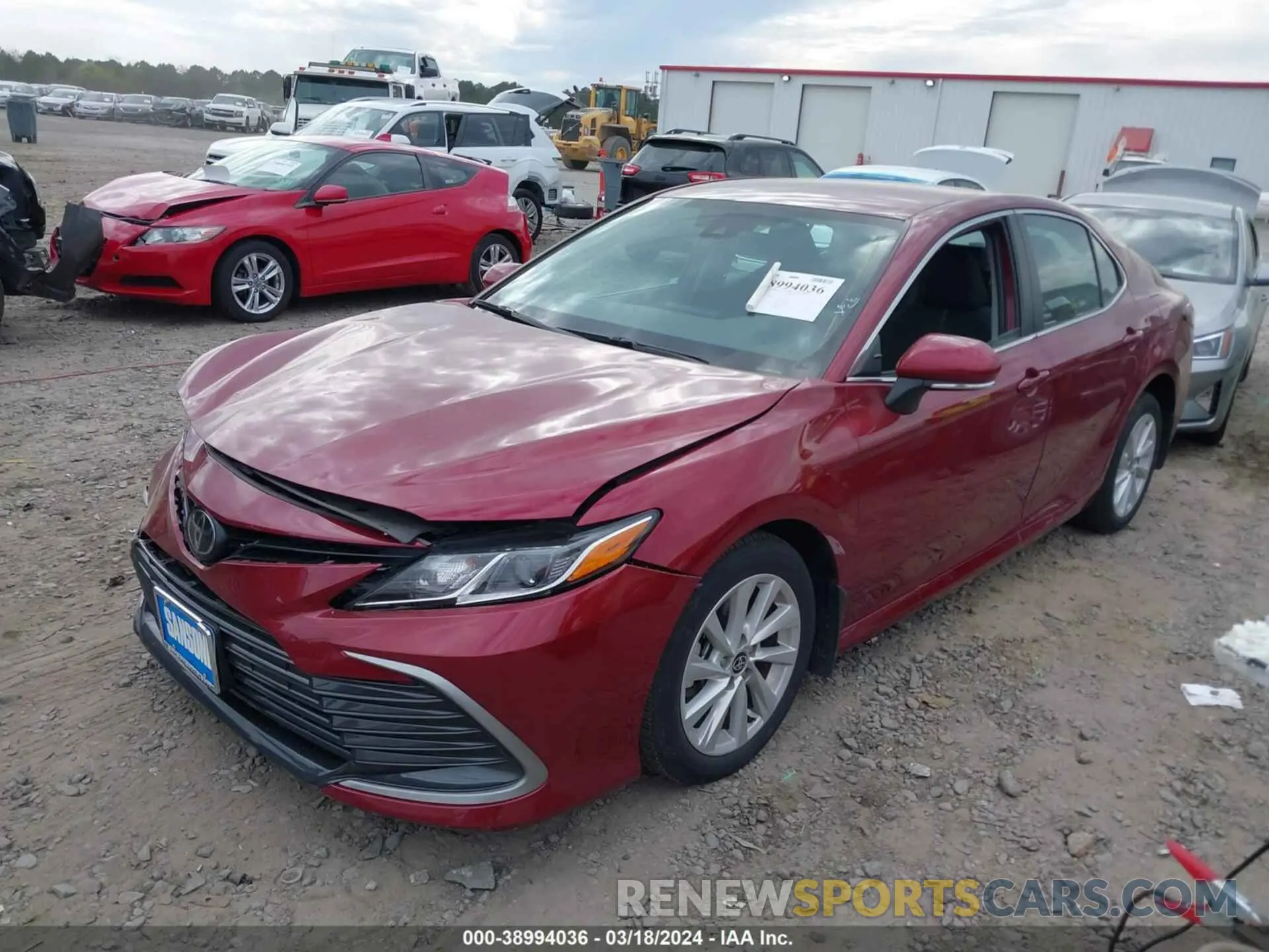 2 fotografías del automóvil dañado 4T1R11AK7NU693834 TOYOTA CAMRY 2022