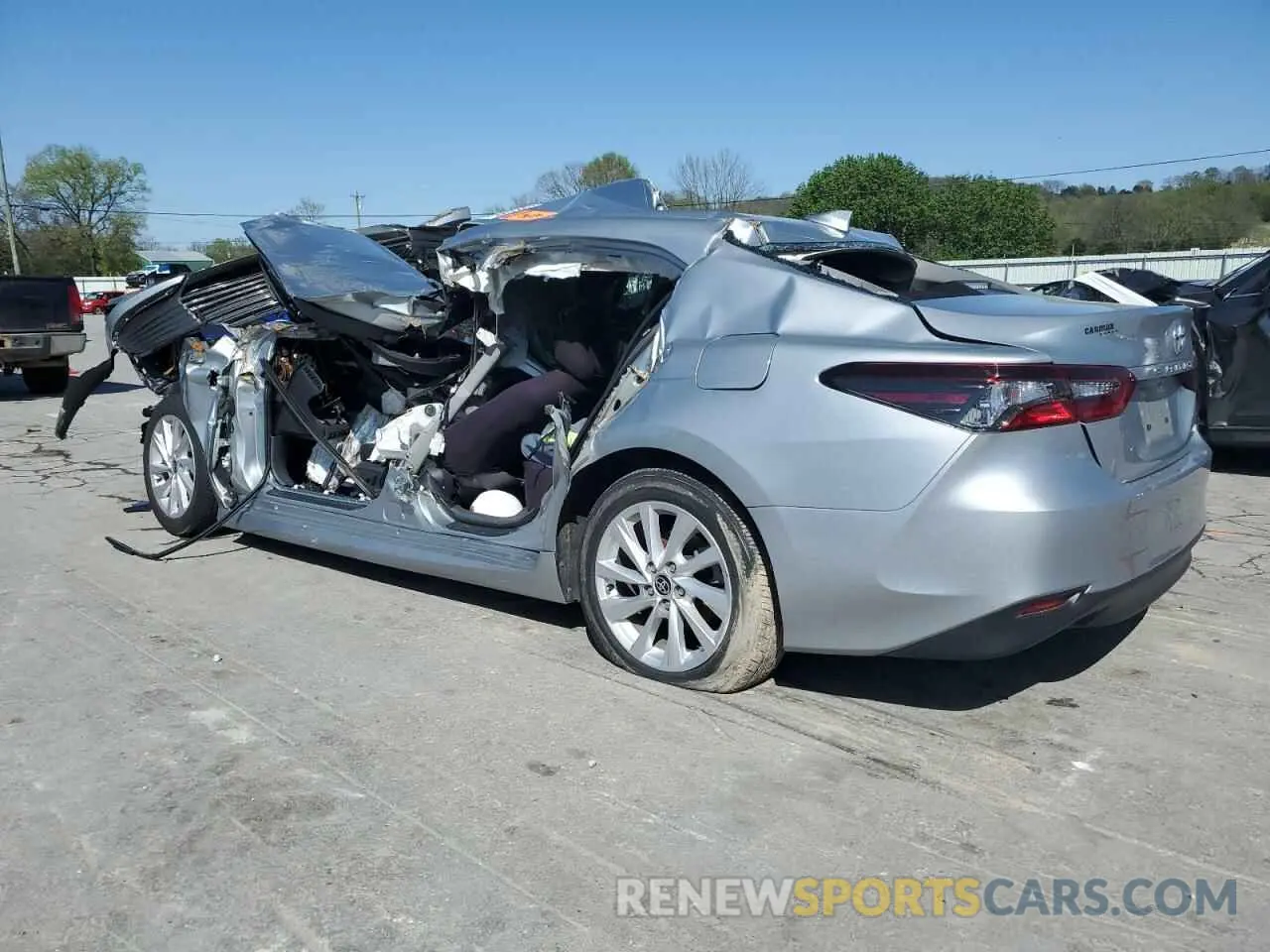 2 fotografías del automóvil dañado 4T1R11AK8NU057651 TOYOTA CAMRY 2022