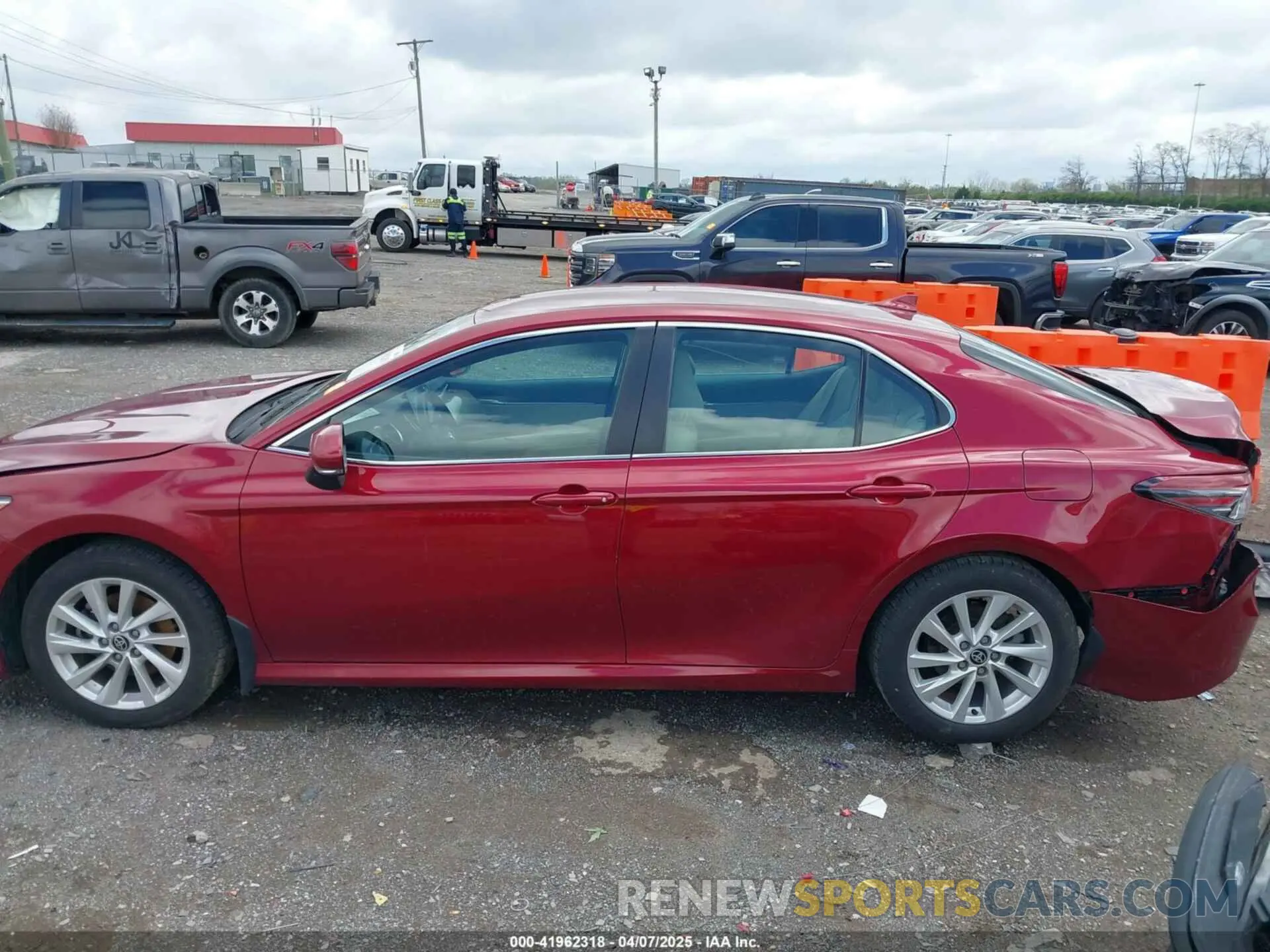 15 fotografías del automóvil dañado 4T1R11AK9NU718605 TOYOTA CAMRY 2022