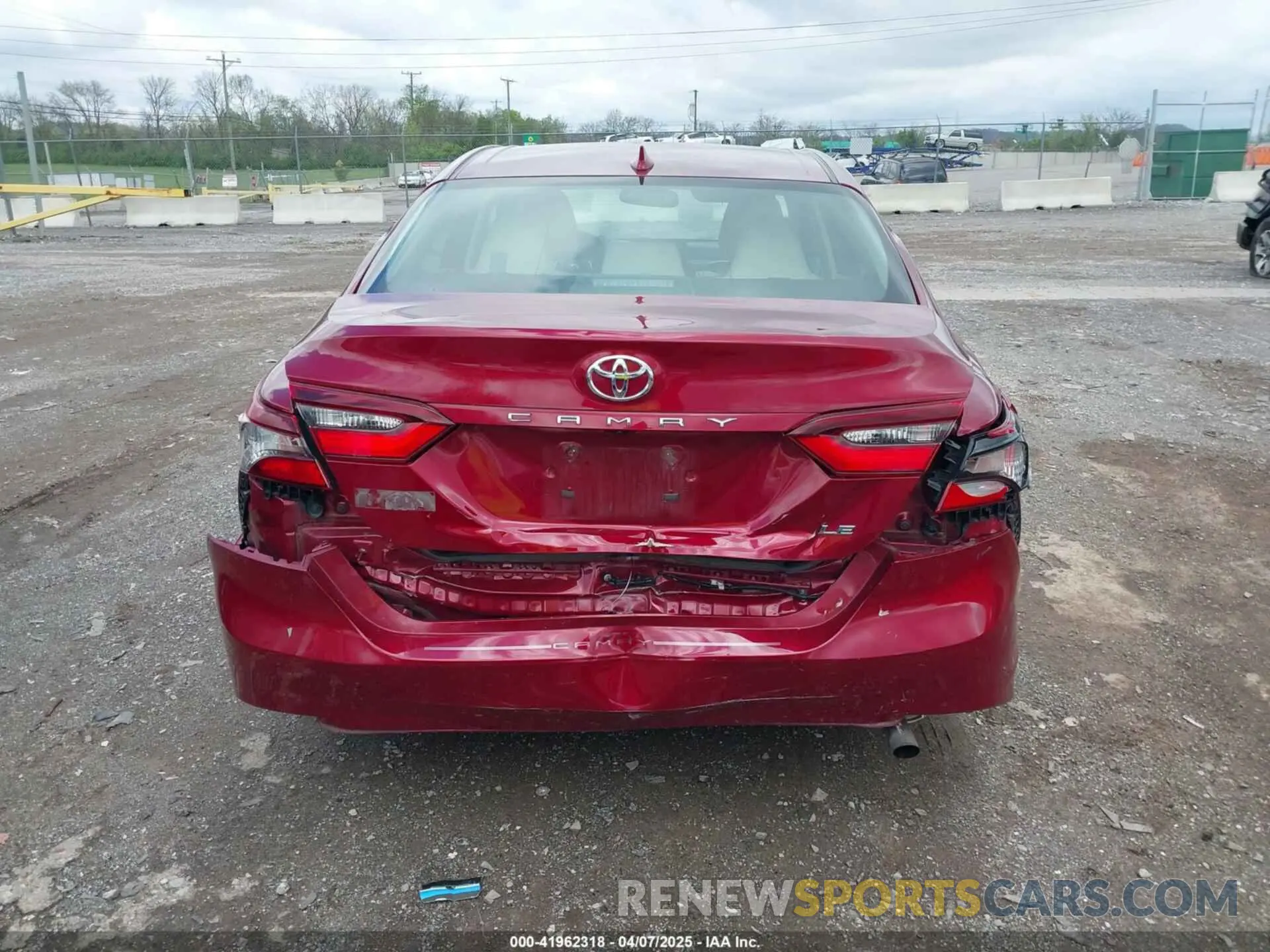 17 fotografías del automóvil dañado 4T1R11AK9NU718605 TOYOTA CAMRY 2022