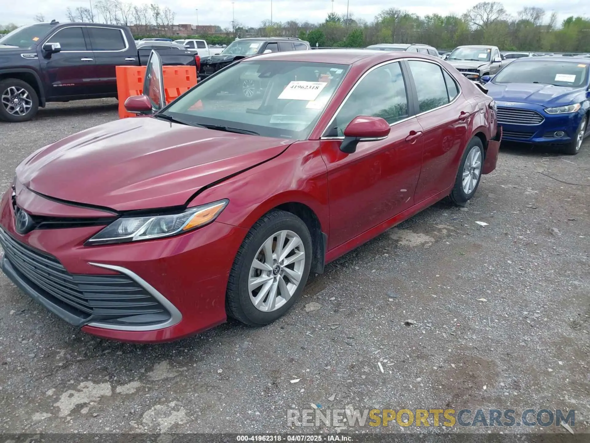 2 fotografías del automóvil dañado 4T1R11AK9NU718605 TOYOTA CAMRY 2022