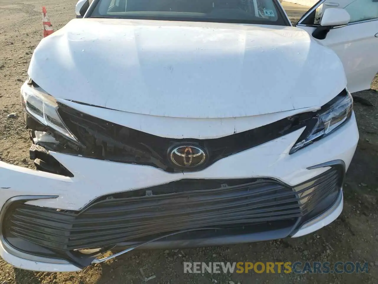 11 fotografías del automóvil dañado 4T1R11AKXNU703207 TOYOTA CAMRY 2022