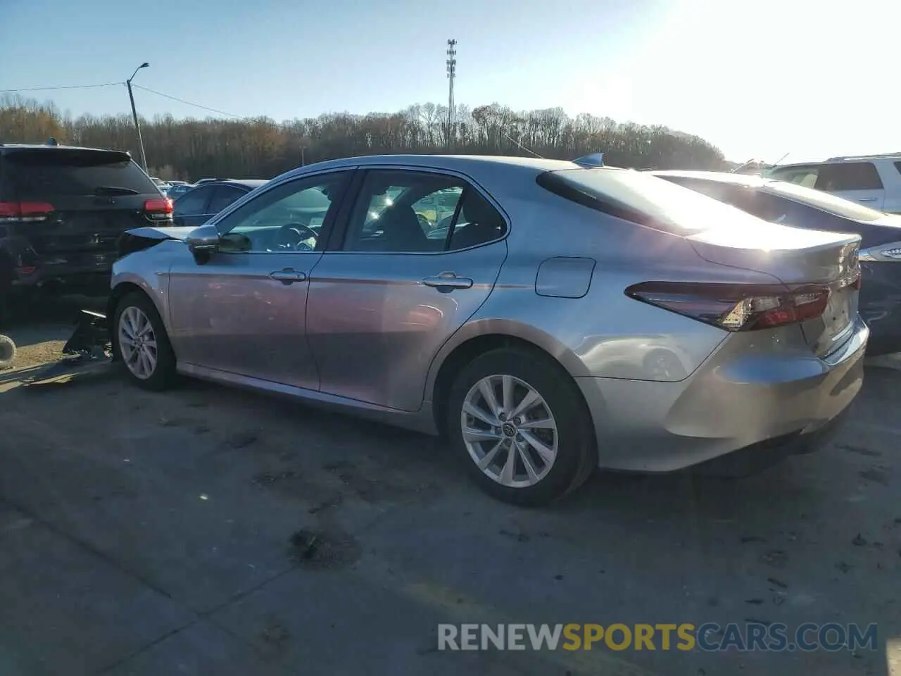 2 fotografías del automóvil dañado 4T1R11BK4NU047794 TOYOTA CAMRY 2022