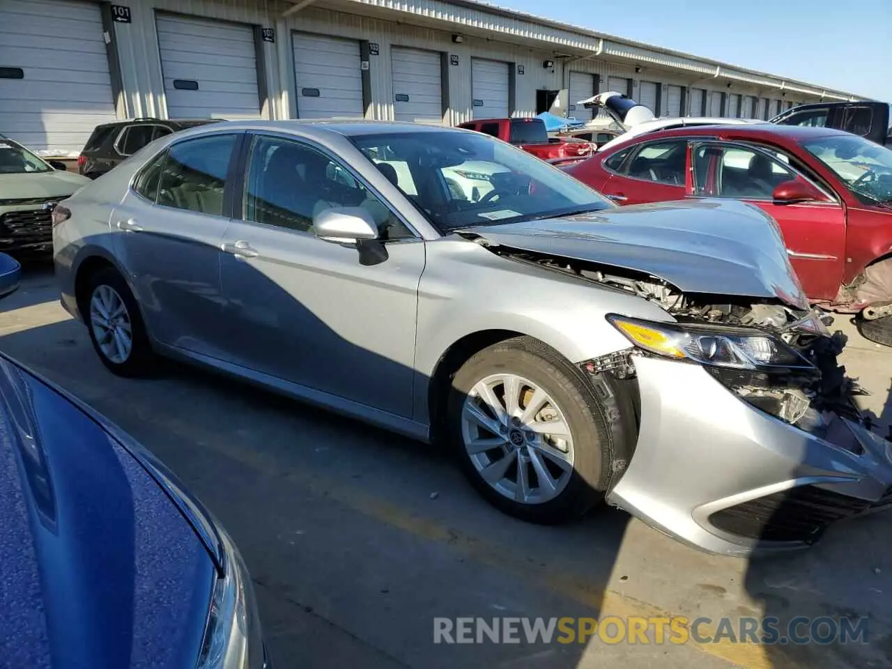 4 fotografías del automóvil dañado 4T1R11BK4NU047794 TOYOTA CAMRY 2022