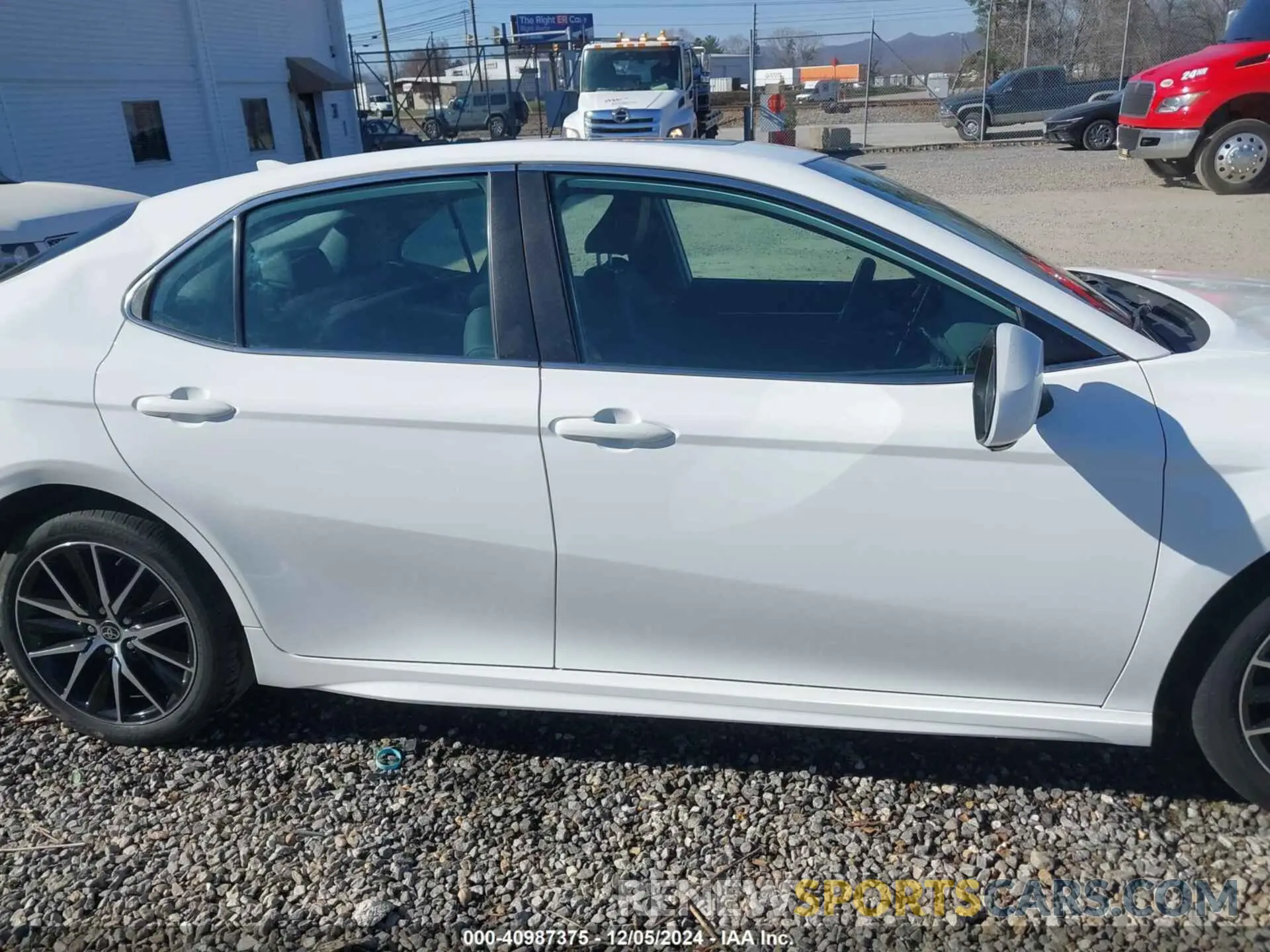 14 fotografías del automóvil dañado 4T1S11AK1NU660054 TOYOTA CAMRY 2022