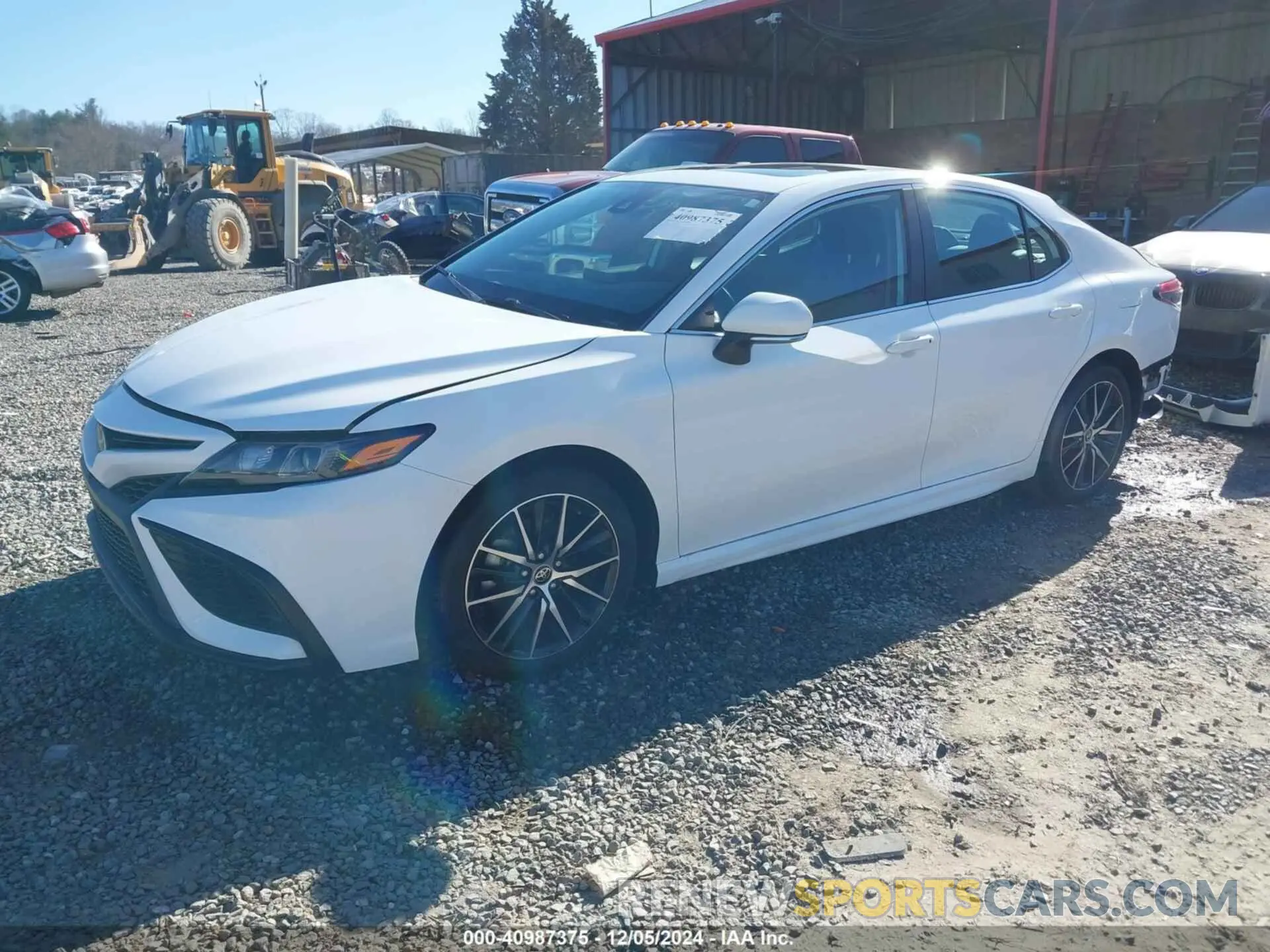 2 fotografías del automóvil dañado 4T1S11AK1NU660054 TOYOTA CAMRY 2022
