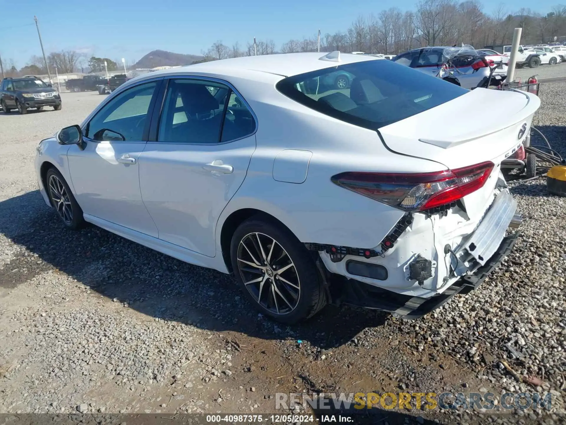 3 fotografías del automóvil dañado 4T1S11AK1NU660054 TOYOTA CAMRY 2022