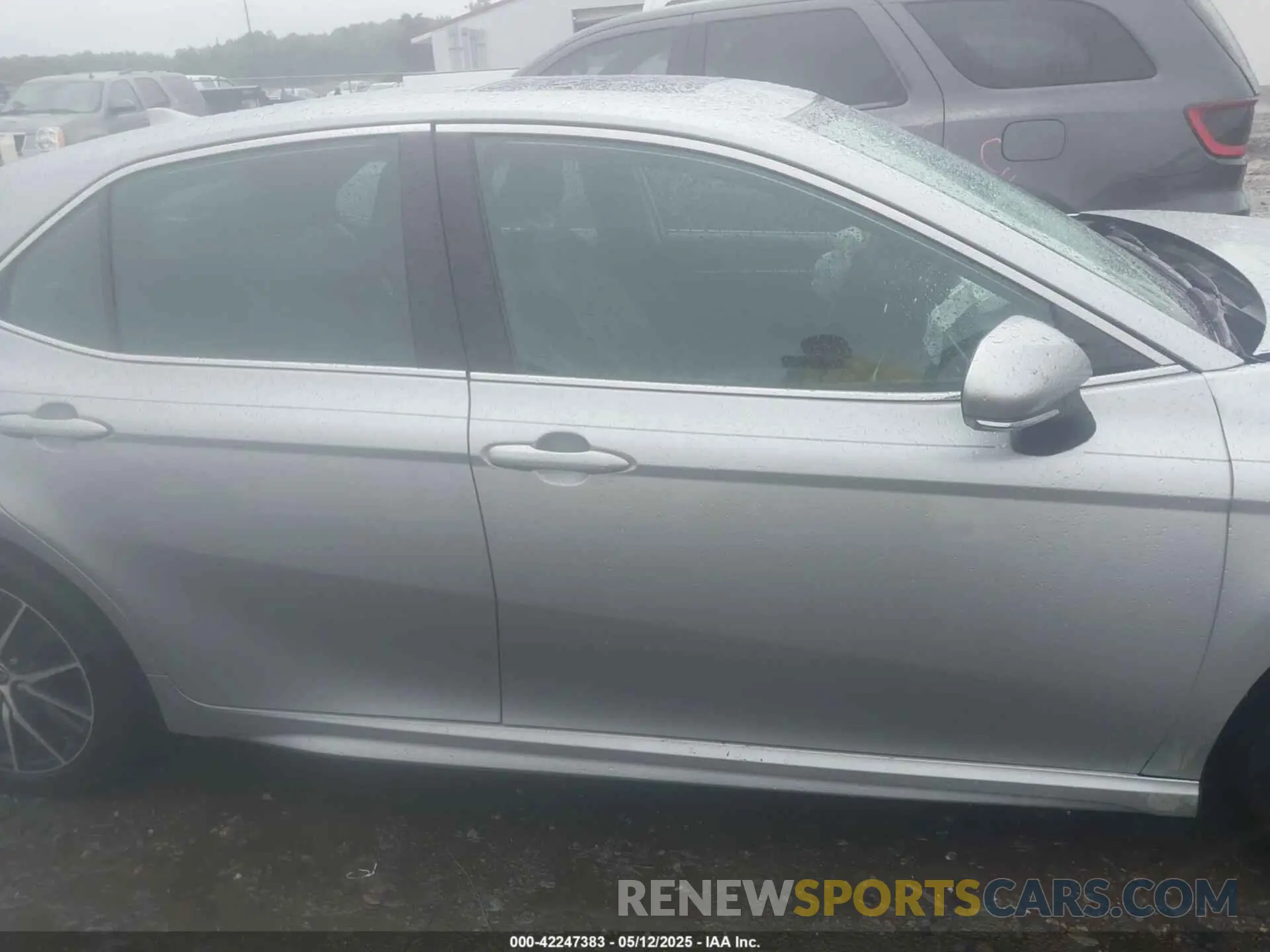 13 fotografías del automóvil dañado 4T1S11AK2NU686730 TOYOTA CAMRY 2022