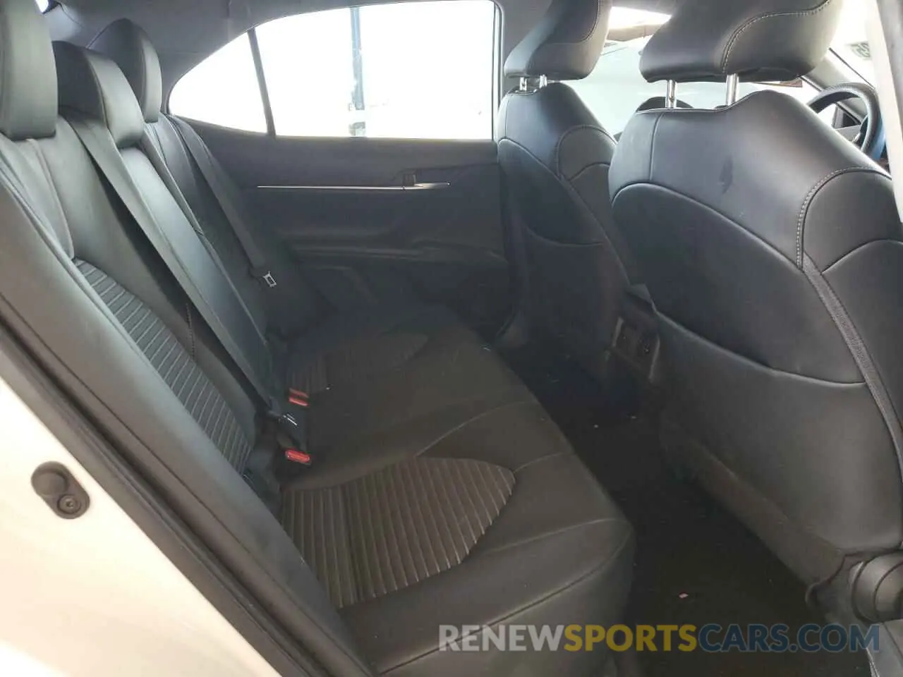 10 fotografías del automóvil dañado 4T1S11AK6NU687900 TOYOTA CAMRY 2022