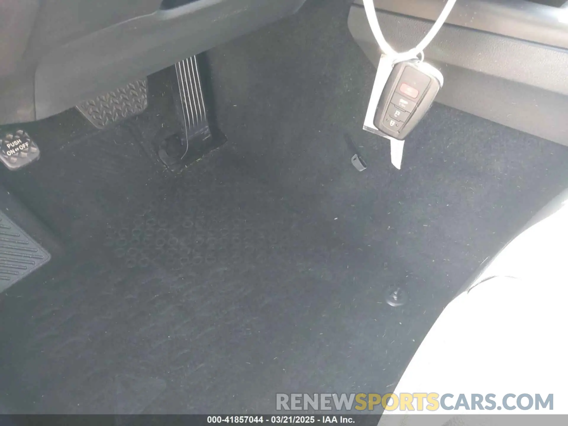 11 fotografías del automóvil dañado 4T1S11AK7NU054502 TOYOTA CAMRY 2022