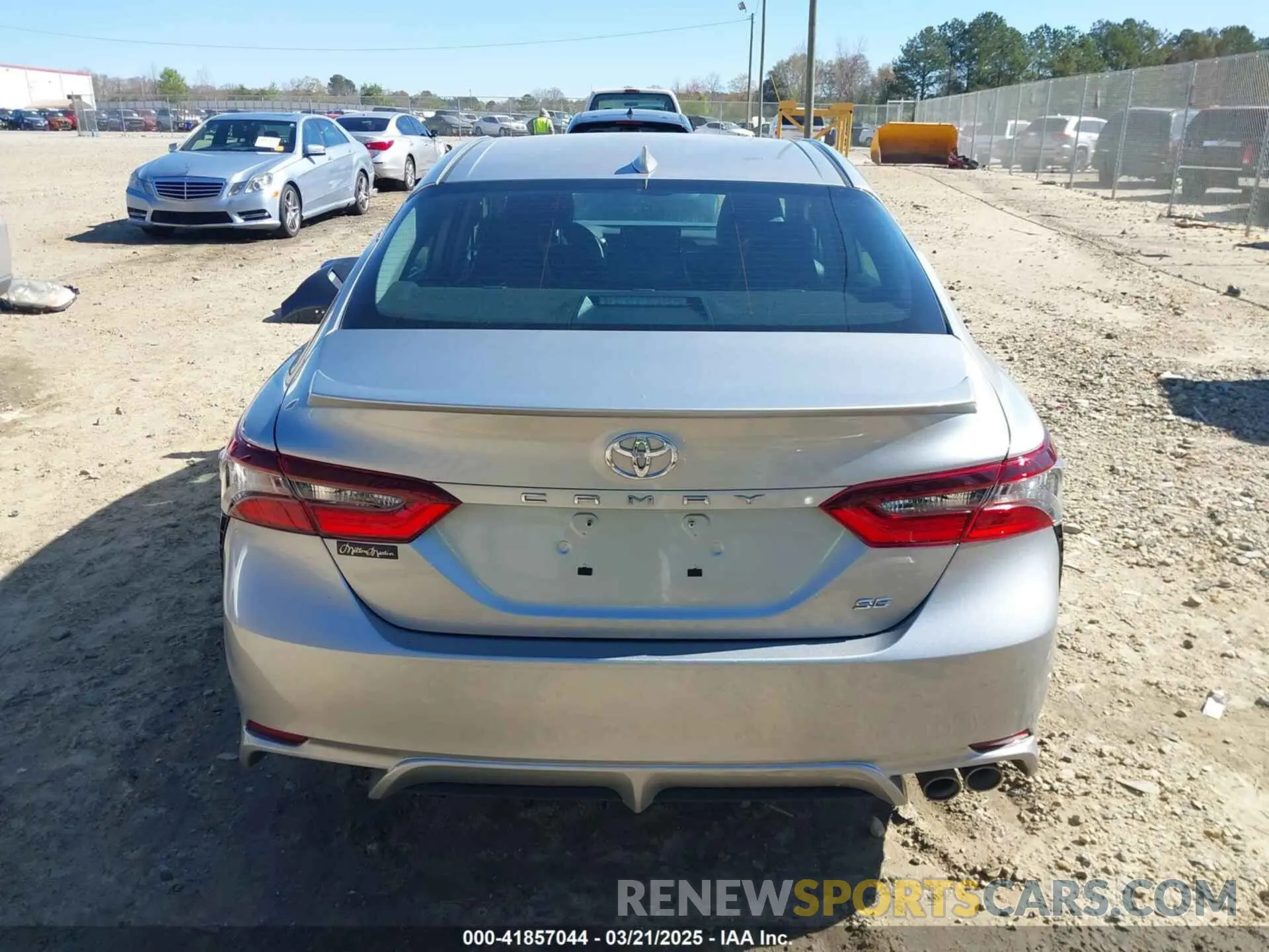 17 fotografías del automóvil dañado 4T1S11AK7NU054502 TOYOTA CAMRY 2022
