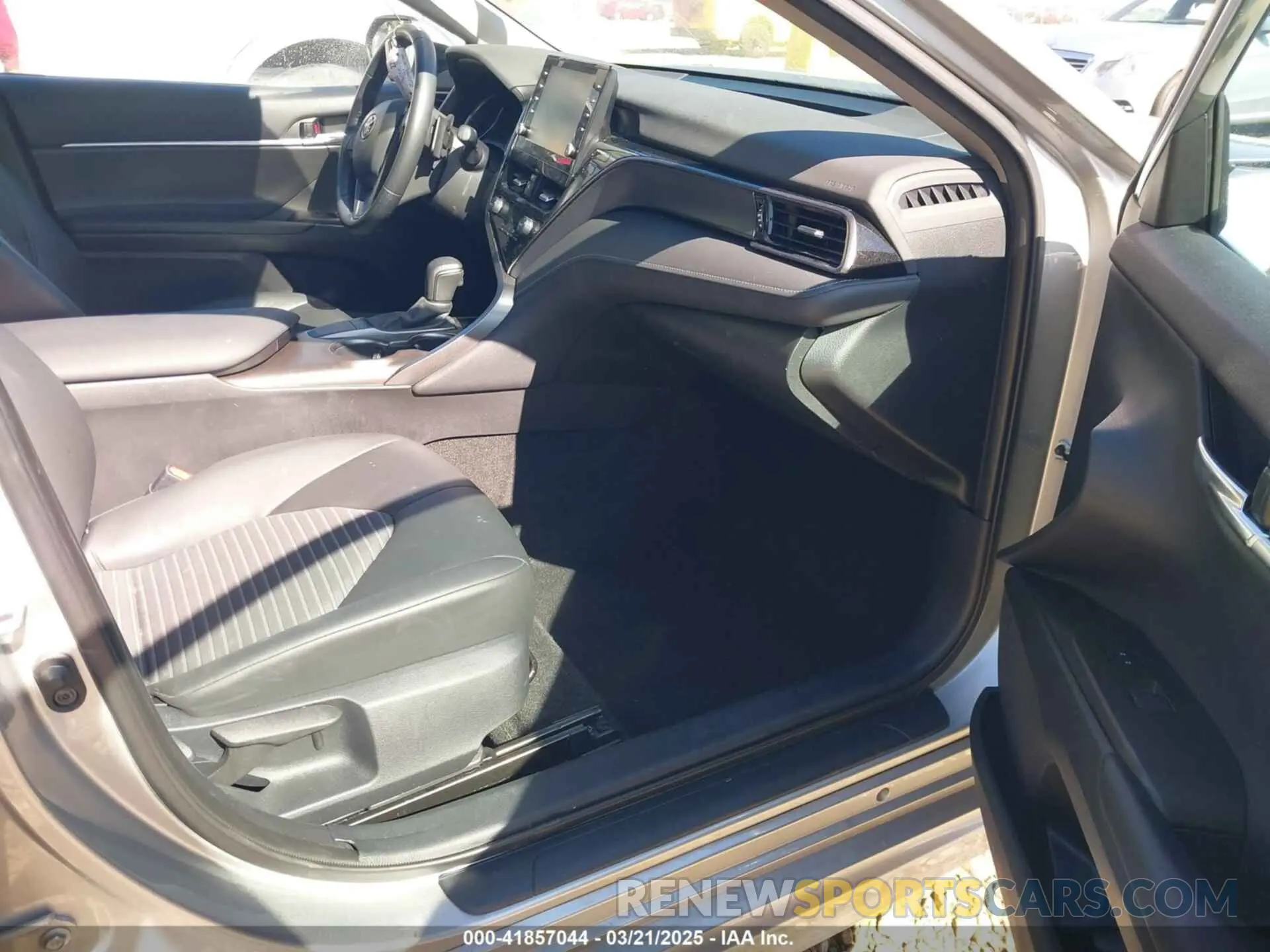 5 fotografías del automóvil dañado 4T1S11AK7NU054502 TOYOTA CAMRY 2022