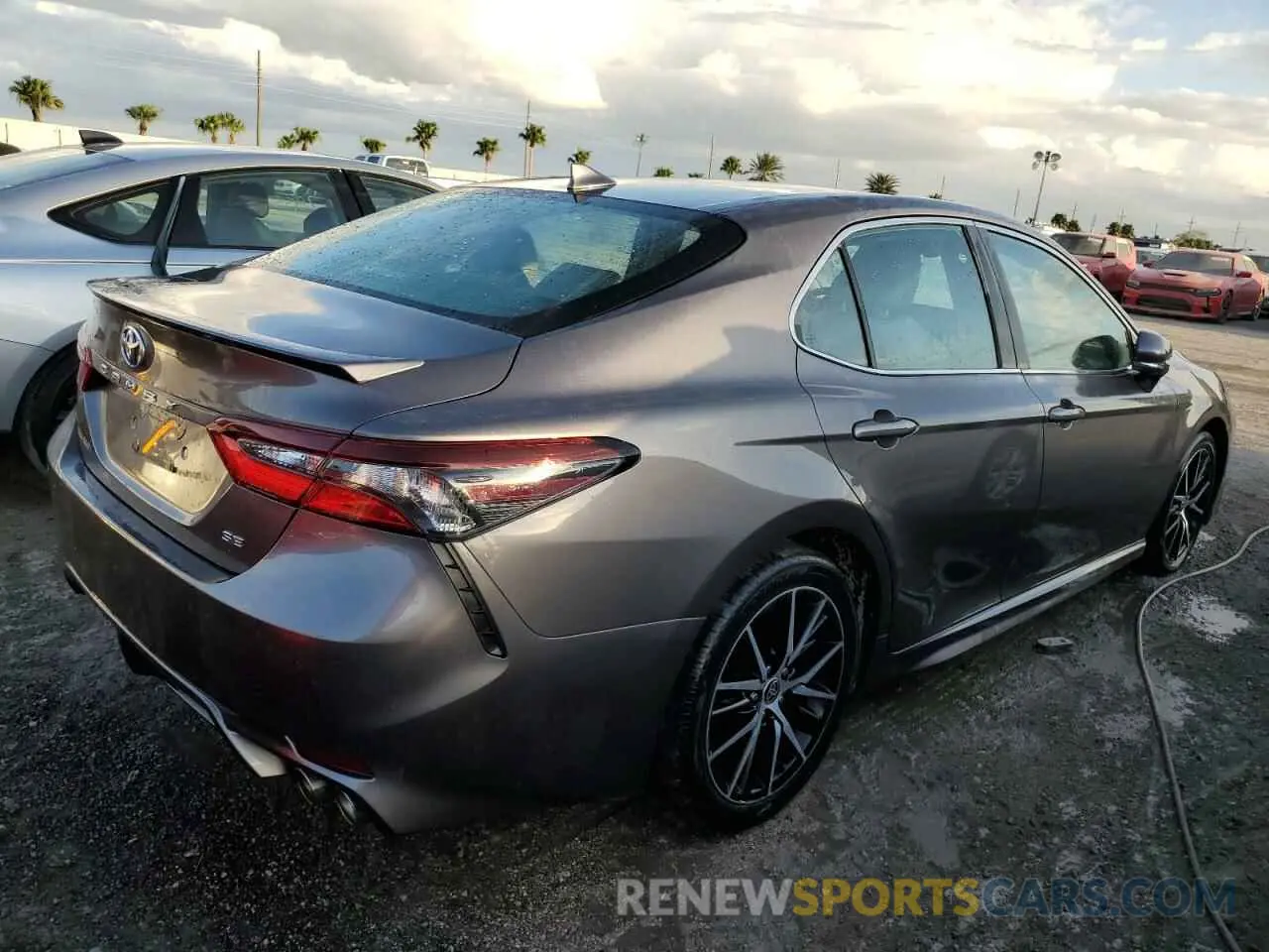 3 fotografías del automóvil dañado 4T1S11AK7NU685380 TOYOTA CAMRY 2022