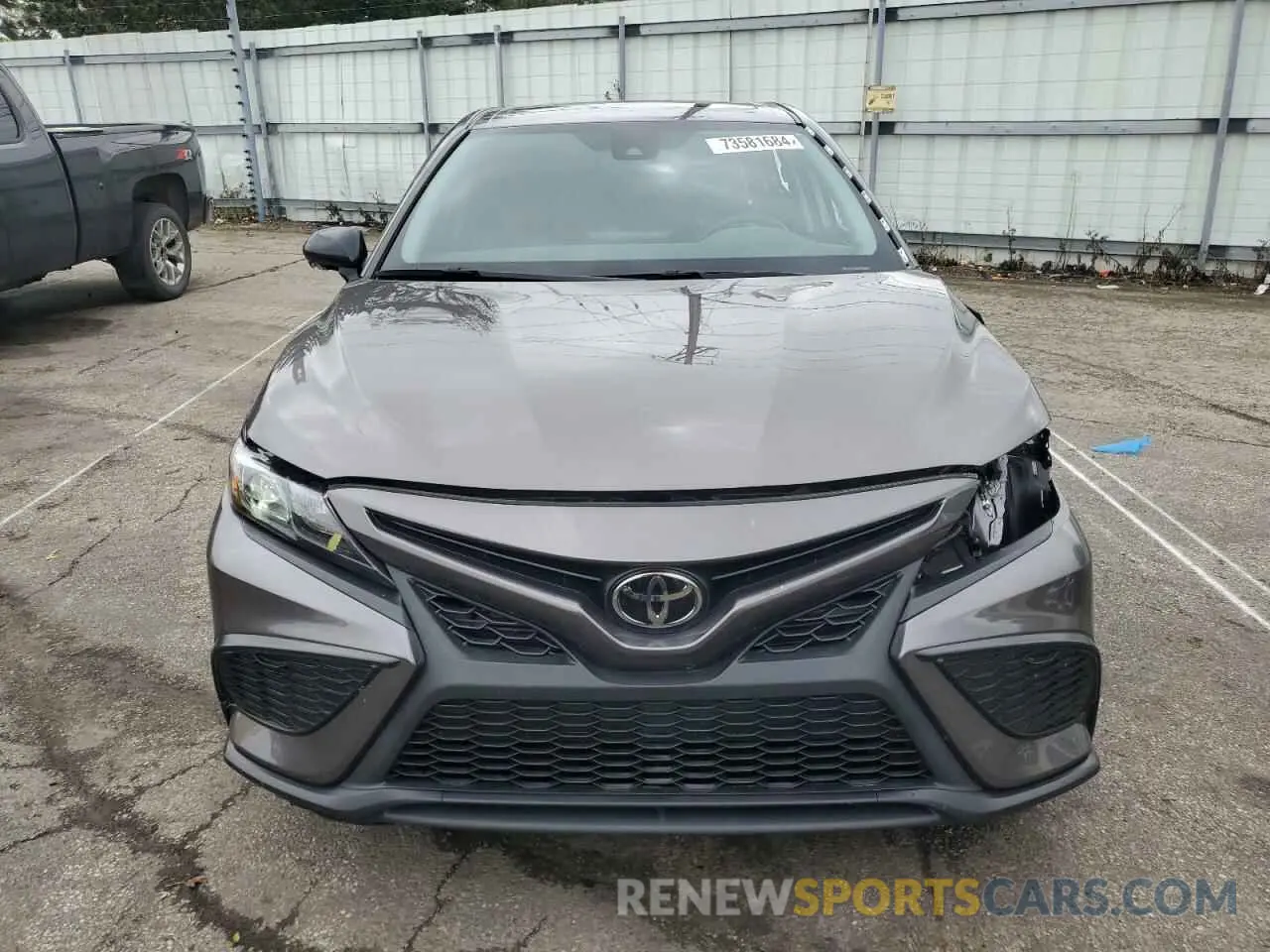 5 fotografías del automóvil dañado 4T1S11AKXNU679489 TOYOTA CAMRY 2022