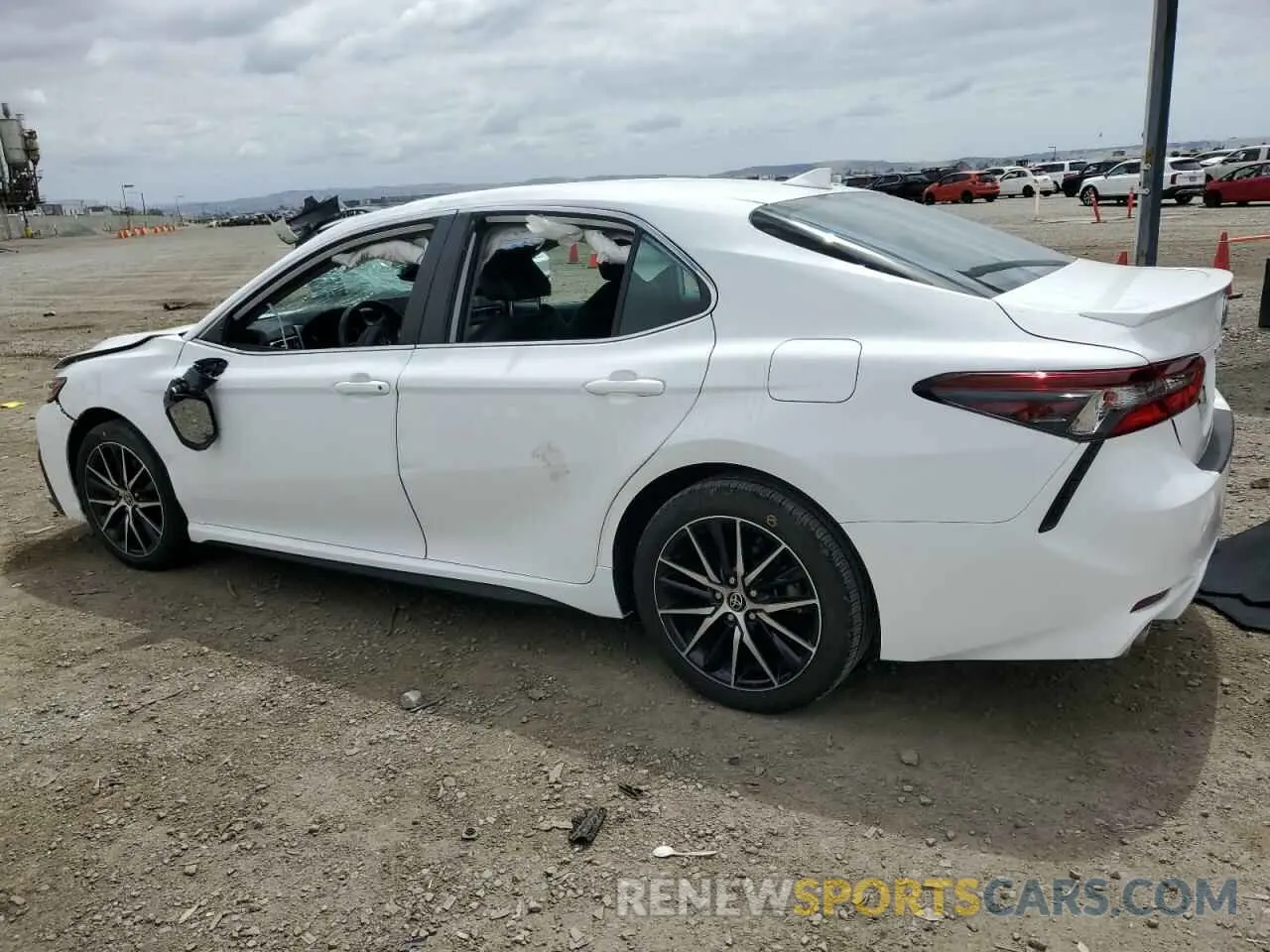 2 fotografías del automóvil dañado 4T1S31AK0NU578889 TOYOTA CAMRY 2022