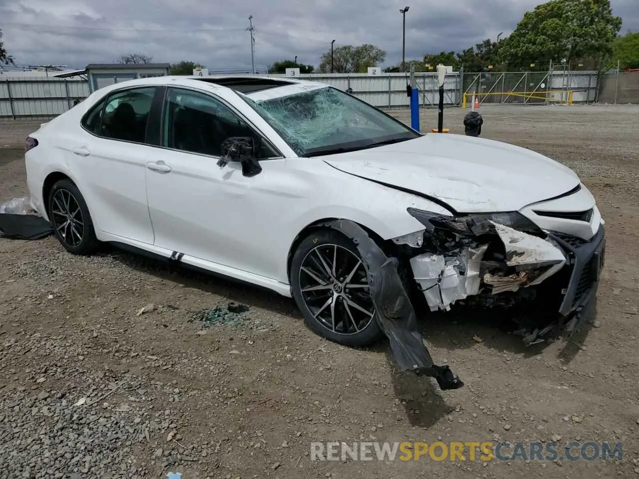 4 fotografías del automóvil dañado 4T1S31AK0NU578889 TOYOTA CAMRY 2022