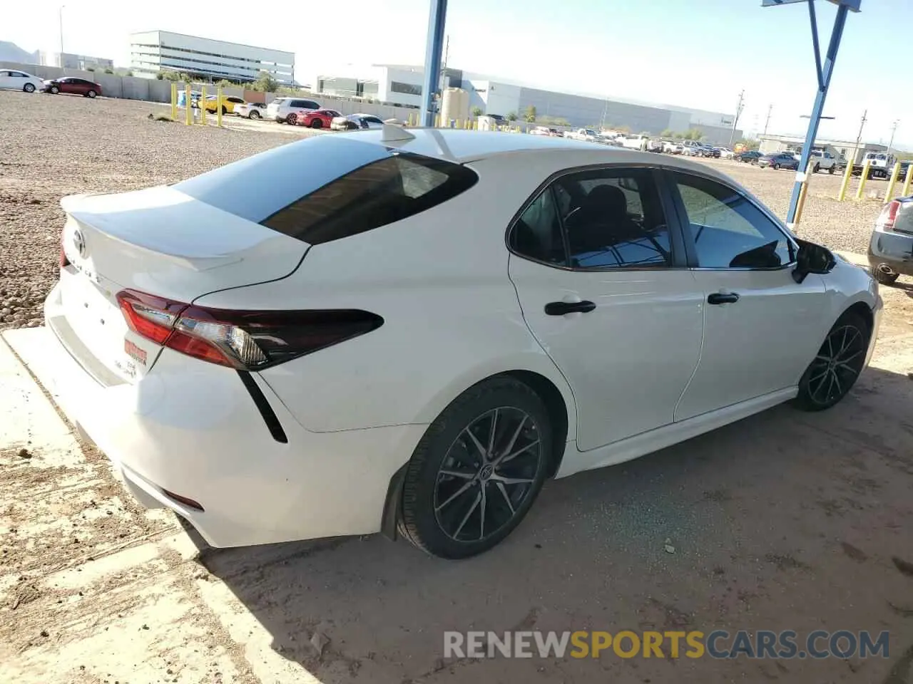 3 fotografías del automóvil dañado 4T1S31AK0NU587236 TOYOTA CAMRY 2022