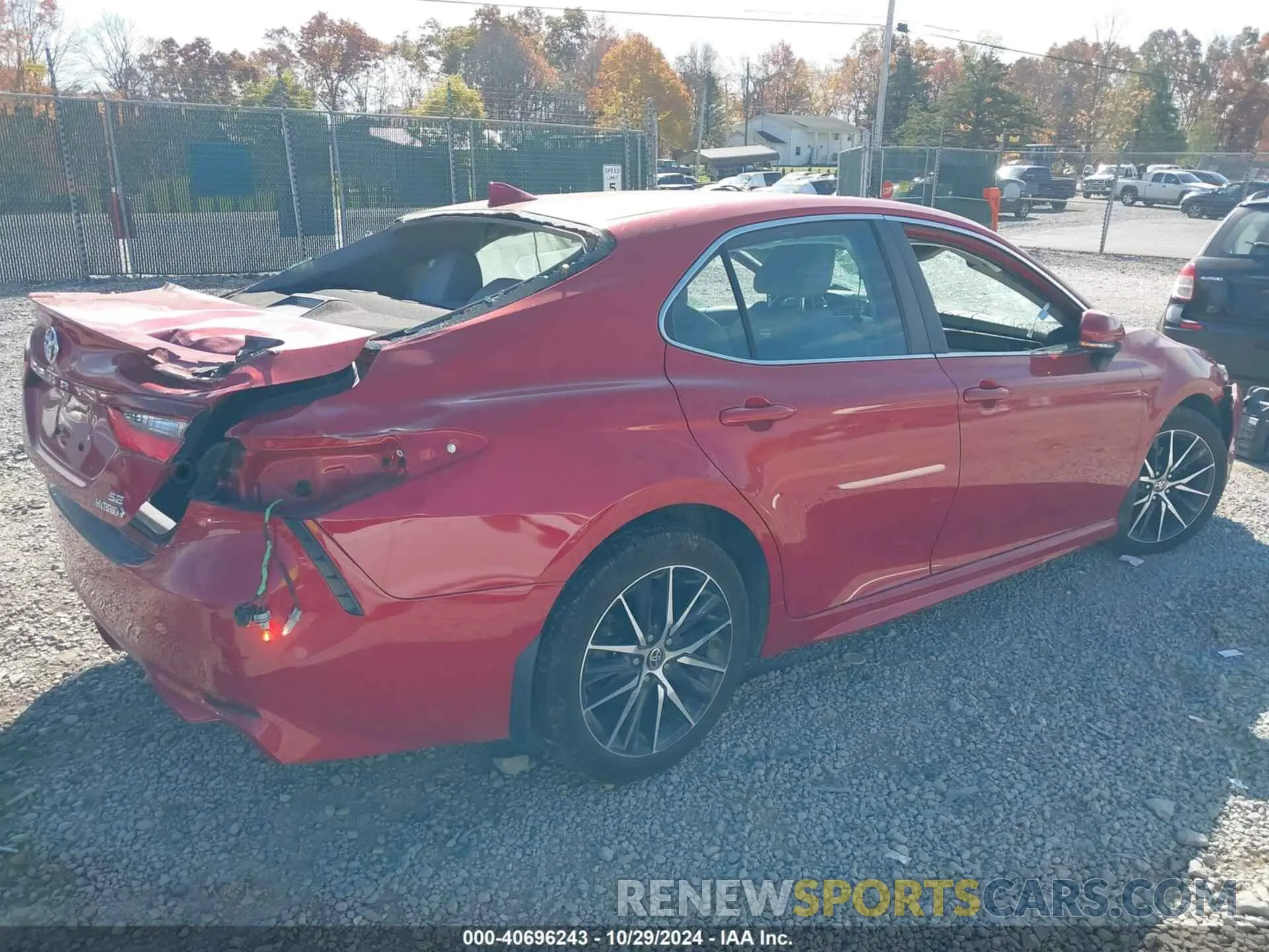 4 fotografías del automóvil dañado 4T1S31AK3NU033611 TOYOTA CAMRY 2022