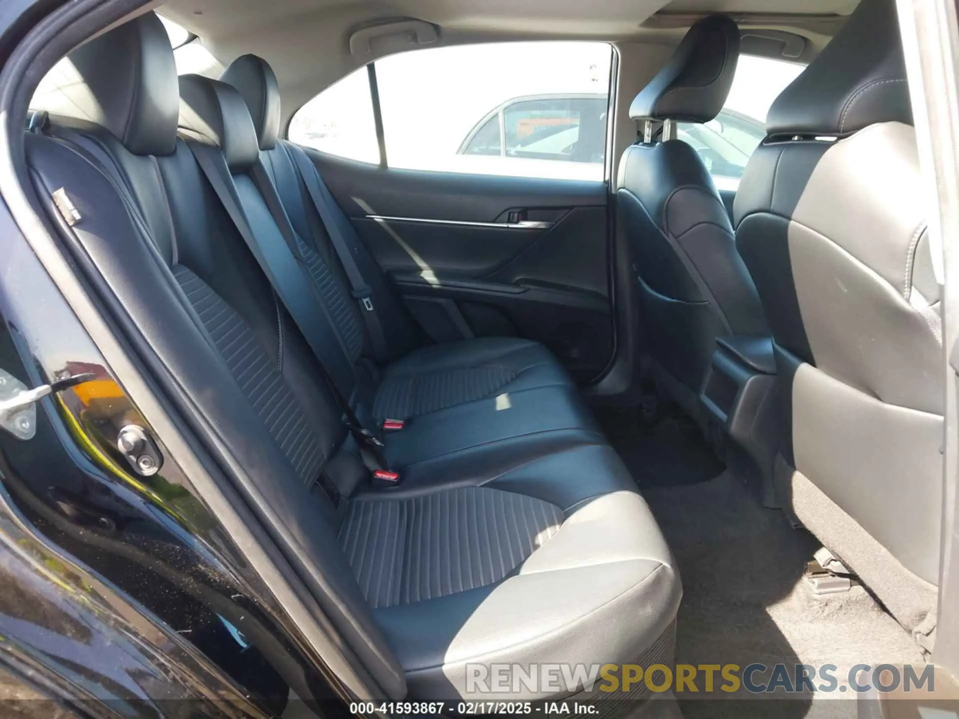 8 fotografías del automóvil dañado 4T1S31AK3NU579003 TOYOTA CAMRY 2022