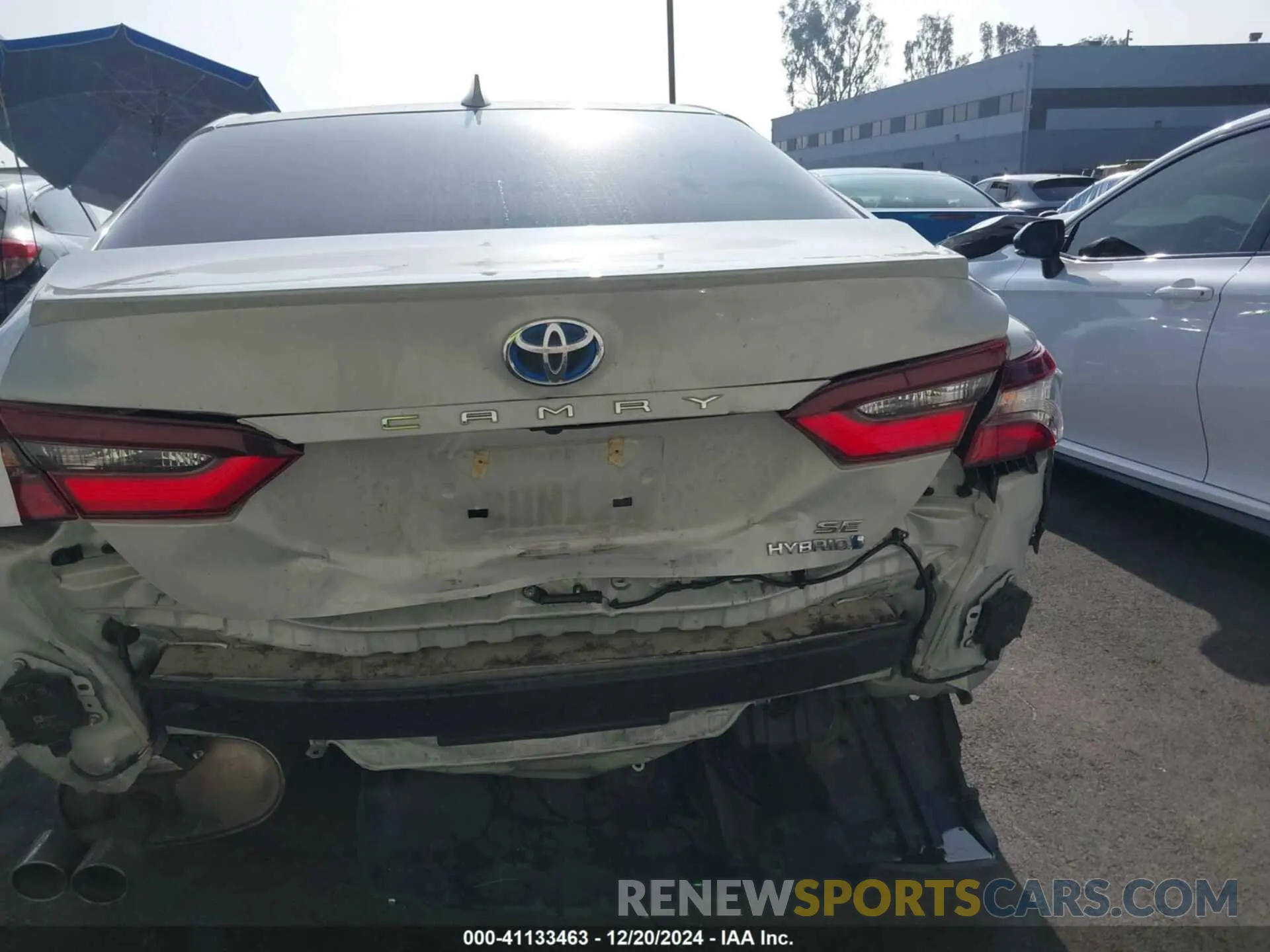 16 fotografías del automóvil dañado 4T1S31AK5NU039930 TOYOTA CAMRY 2022