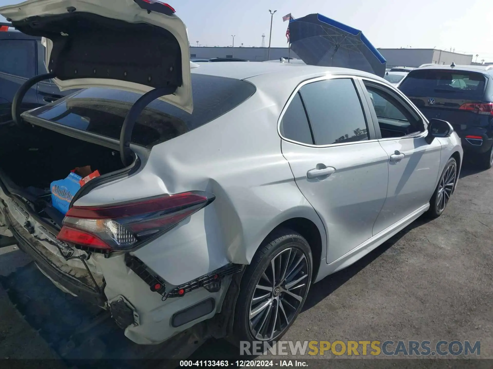 4 fotografías del automóvil dañado 4T1S31AK5NU039930 TOYOTA CAMRY 2022