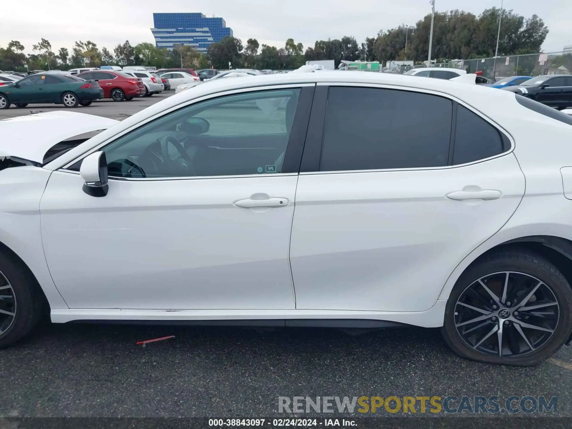 14 fotografías del automóvil dañado 4T1T11AK1NU642867 TOYOTA CAMRY 2022