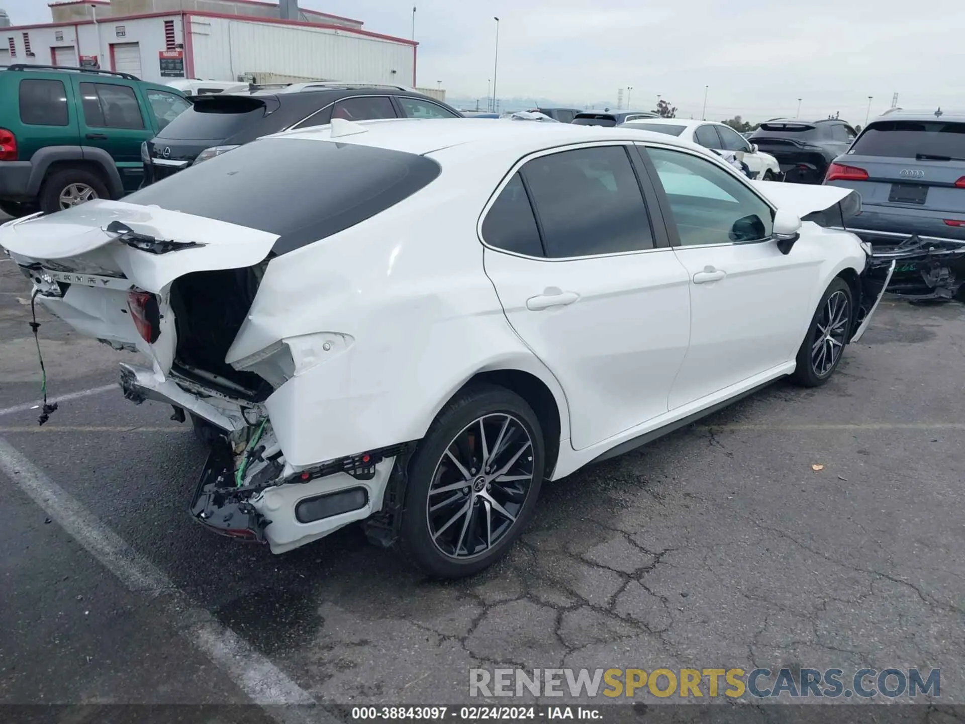 4 fotografías del automóvil dañado 4T1T11AK1NU642867 TOYOTA CAMRY 2022