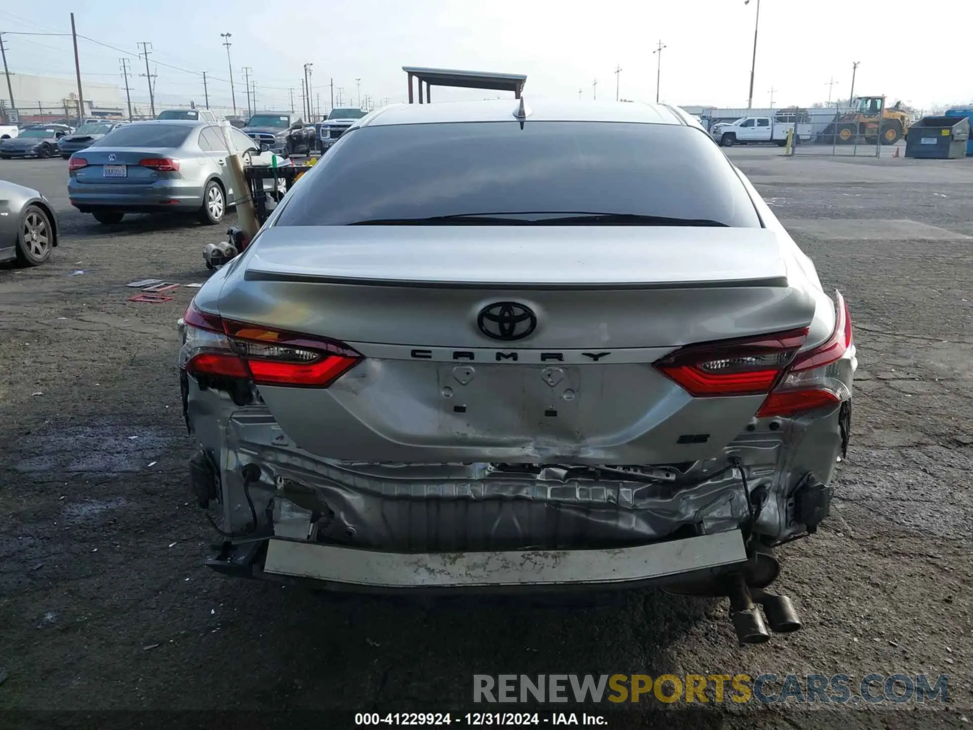 17 fotografías del automóvil dañado 4T1T11AK1NU702002 TOYOTA CAMRY 2022