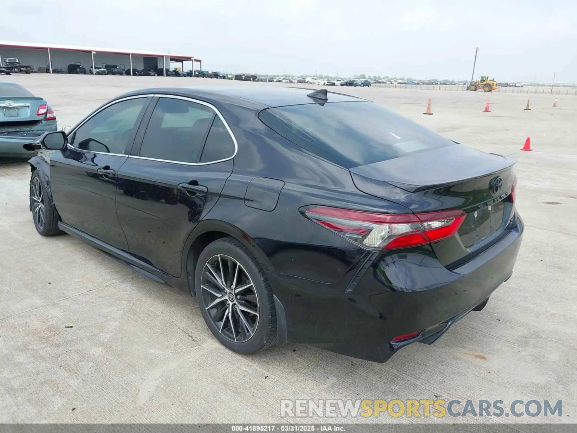 3 fotografías del automóvil dañado 4T1T11AK3NU016933 TOYOTA CAMRY 2022